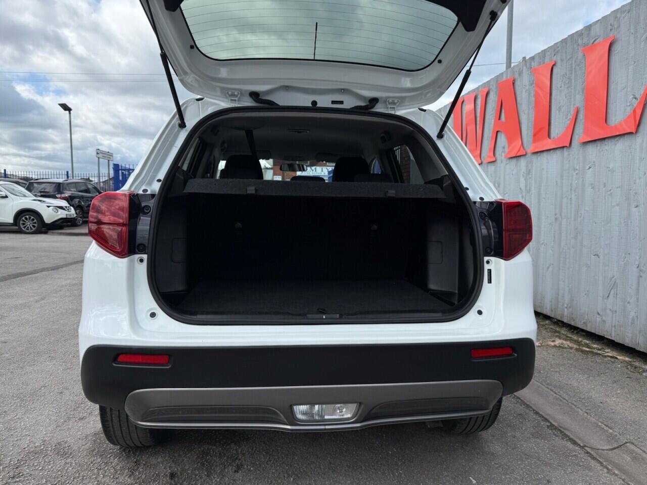 Suzuki Vitara view 34