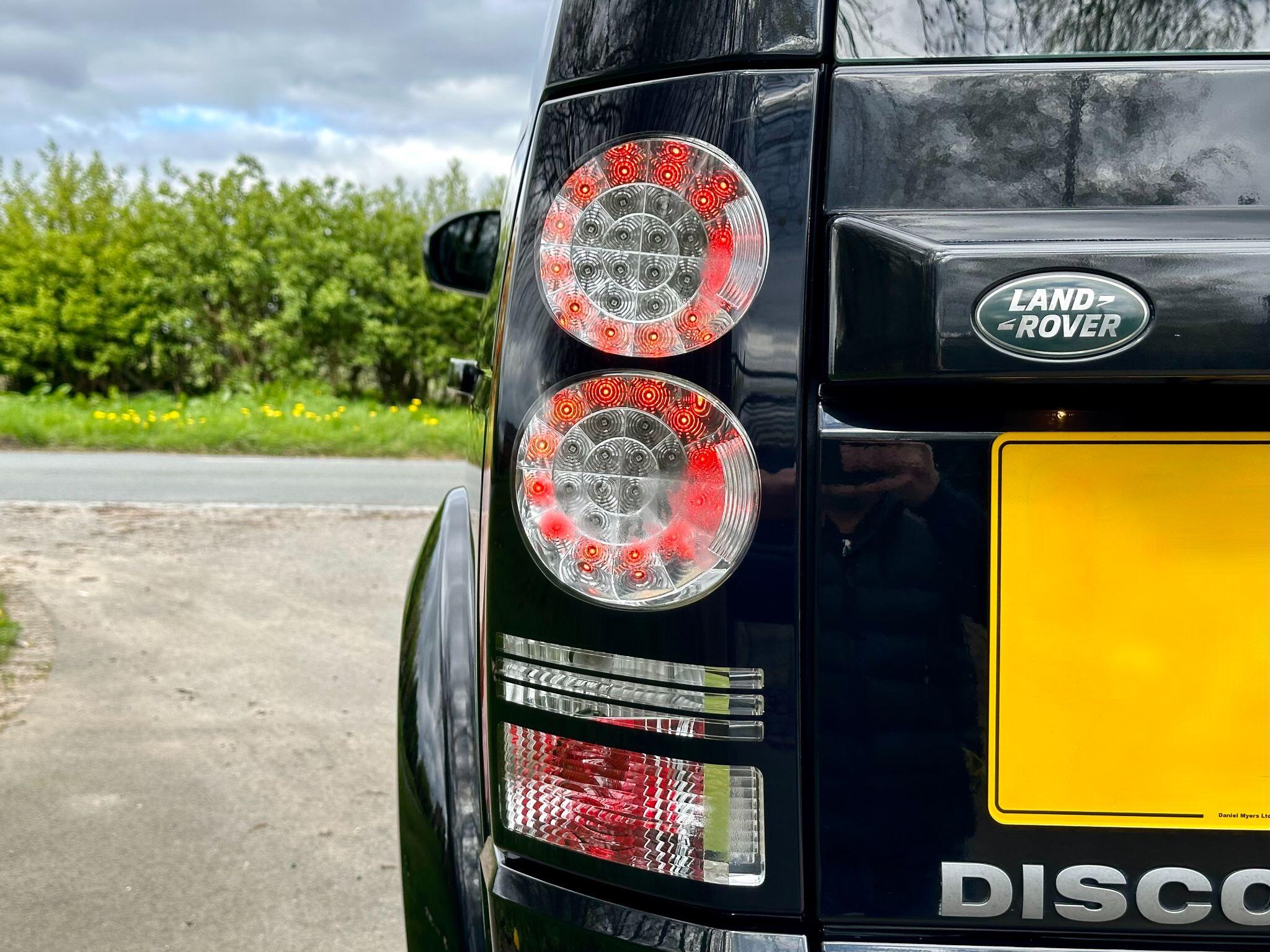 Land Rover Discovery view 34