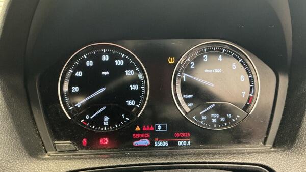 BMW 1 Series view 8