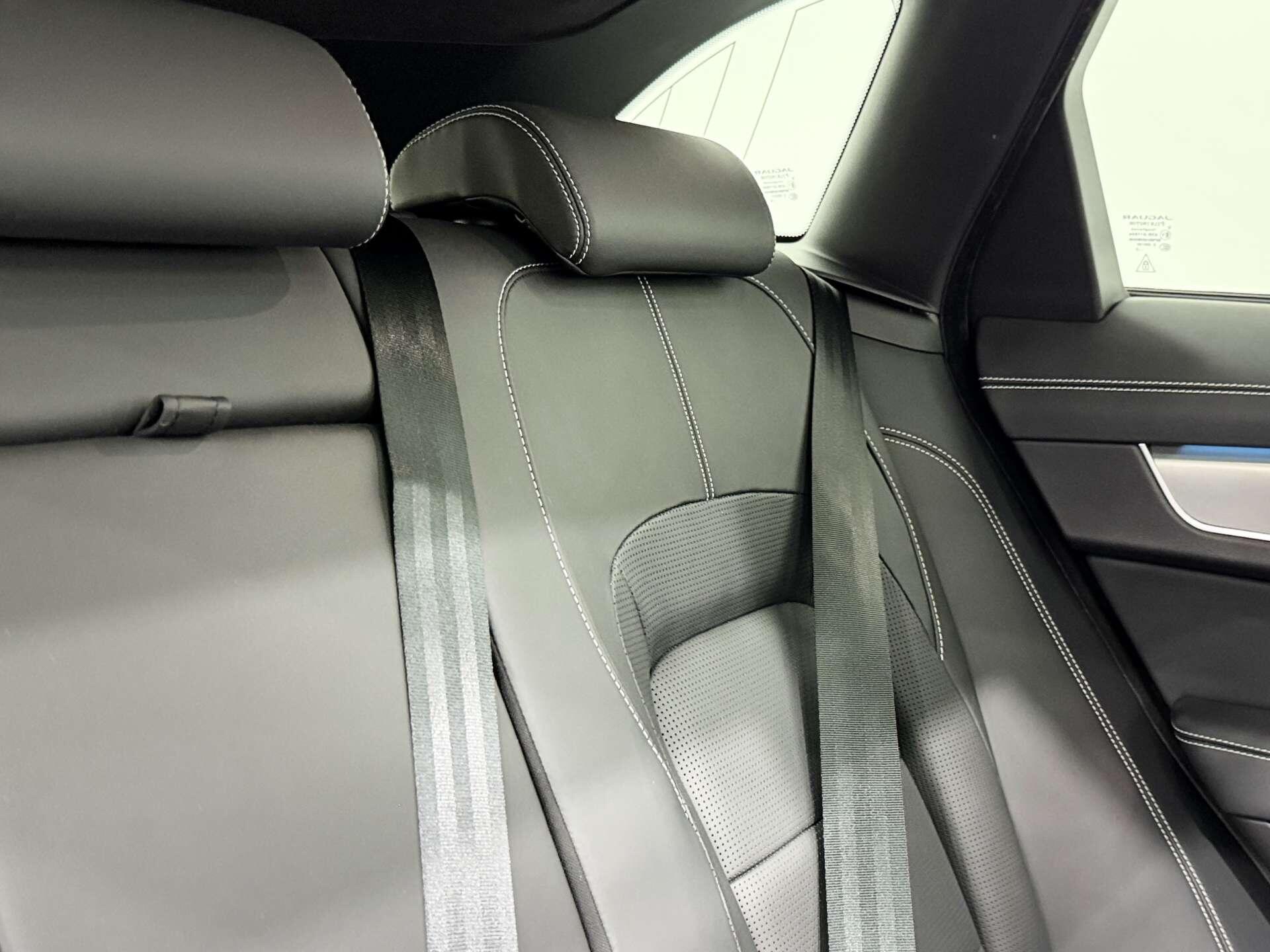 Jaguar F-Pace view 30