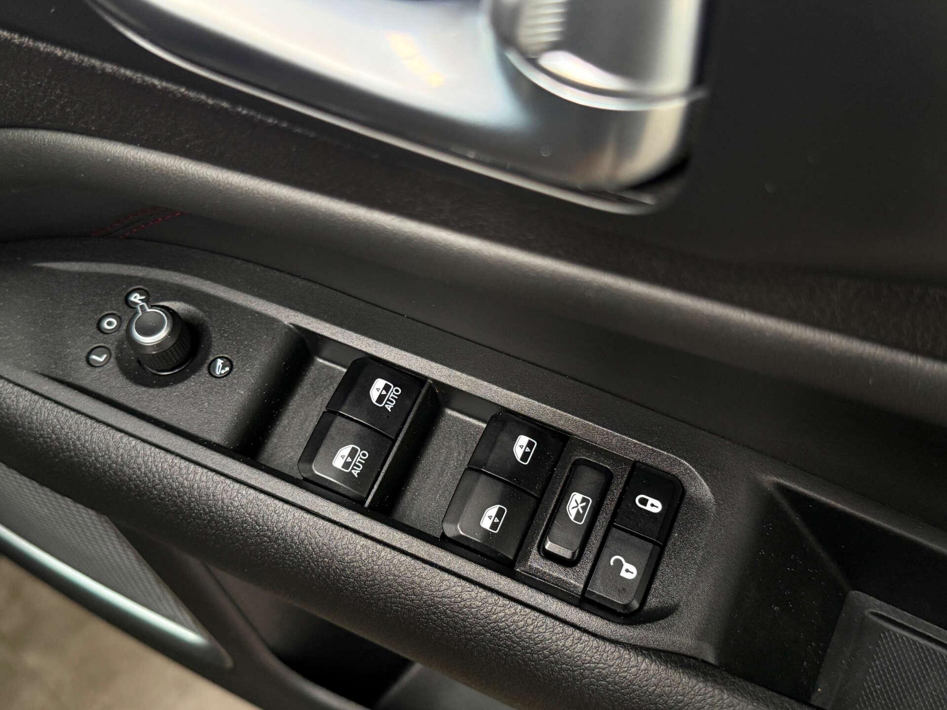 Jeep Compass view 23