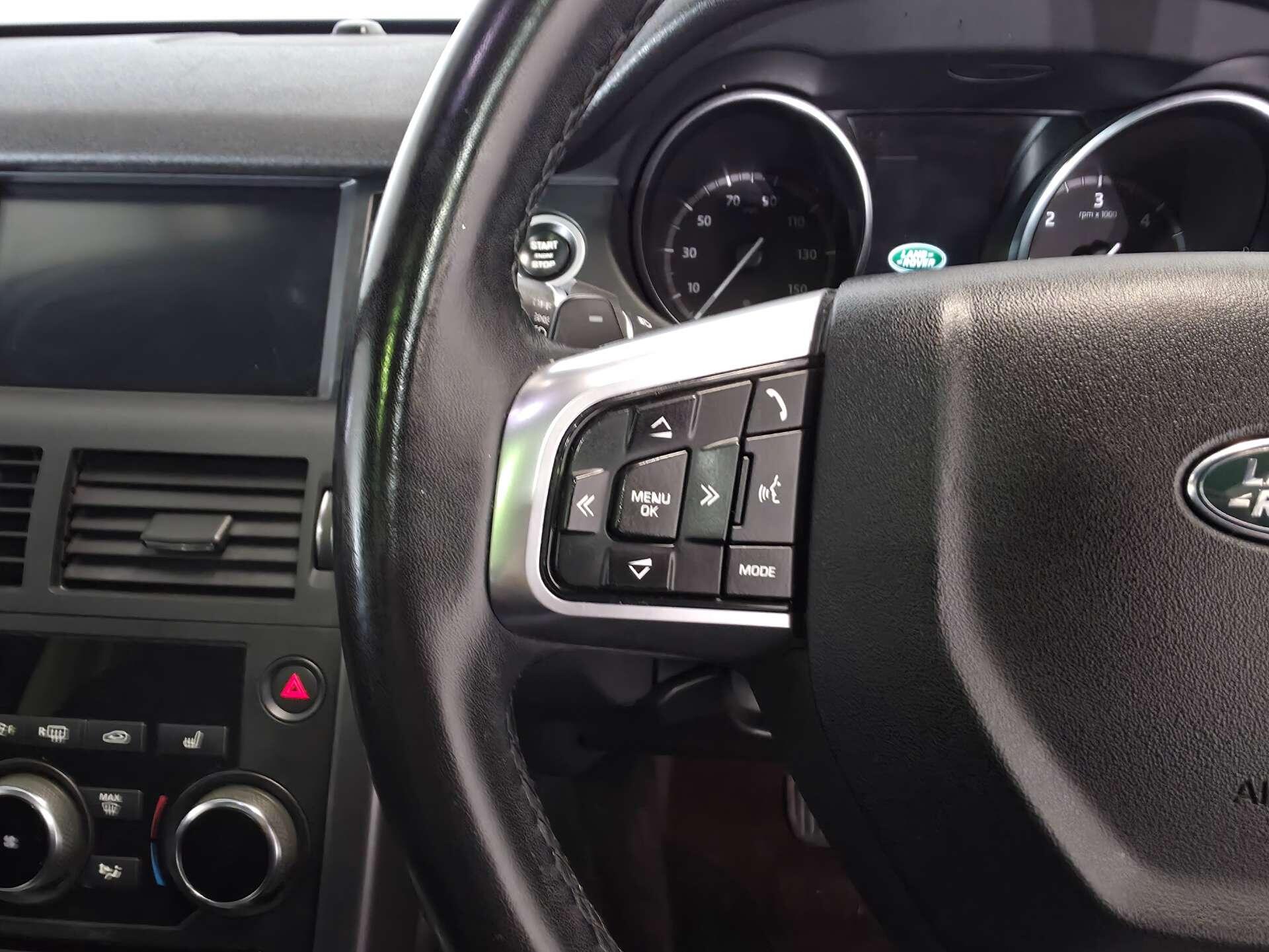 Land Rover Discovery Sport view 39