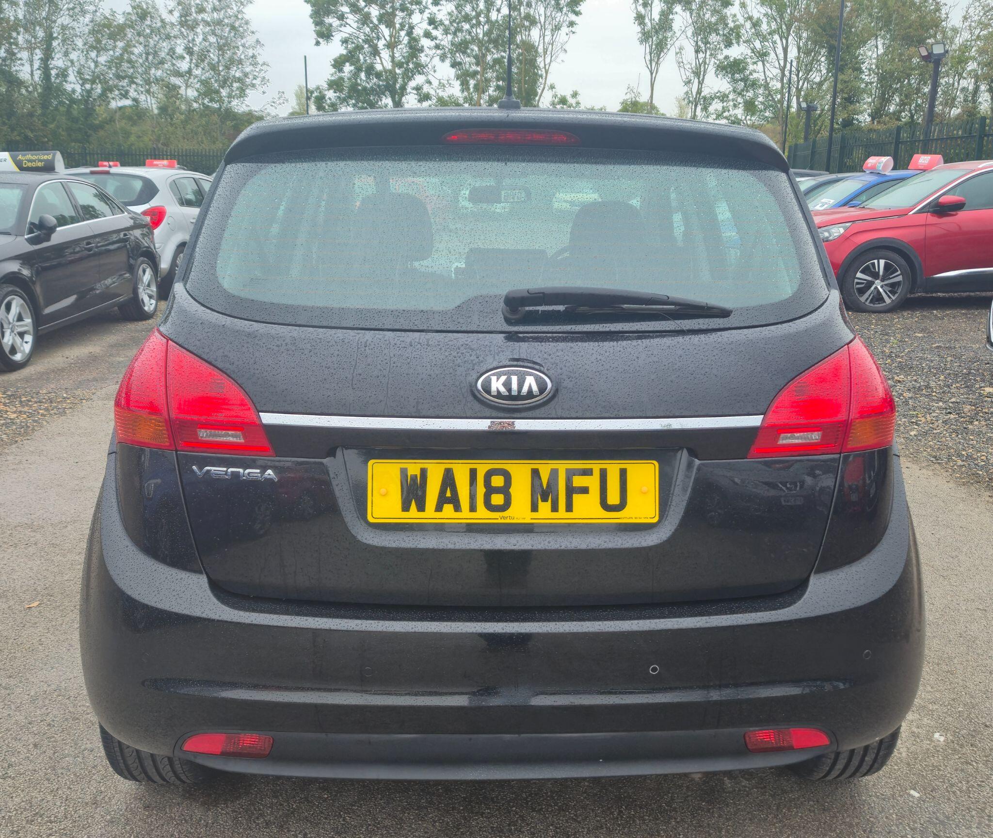 Kia Venga view 11