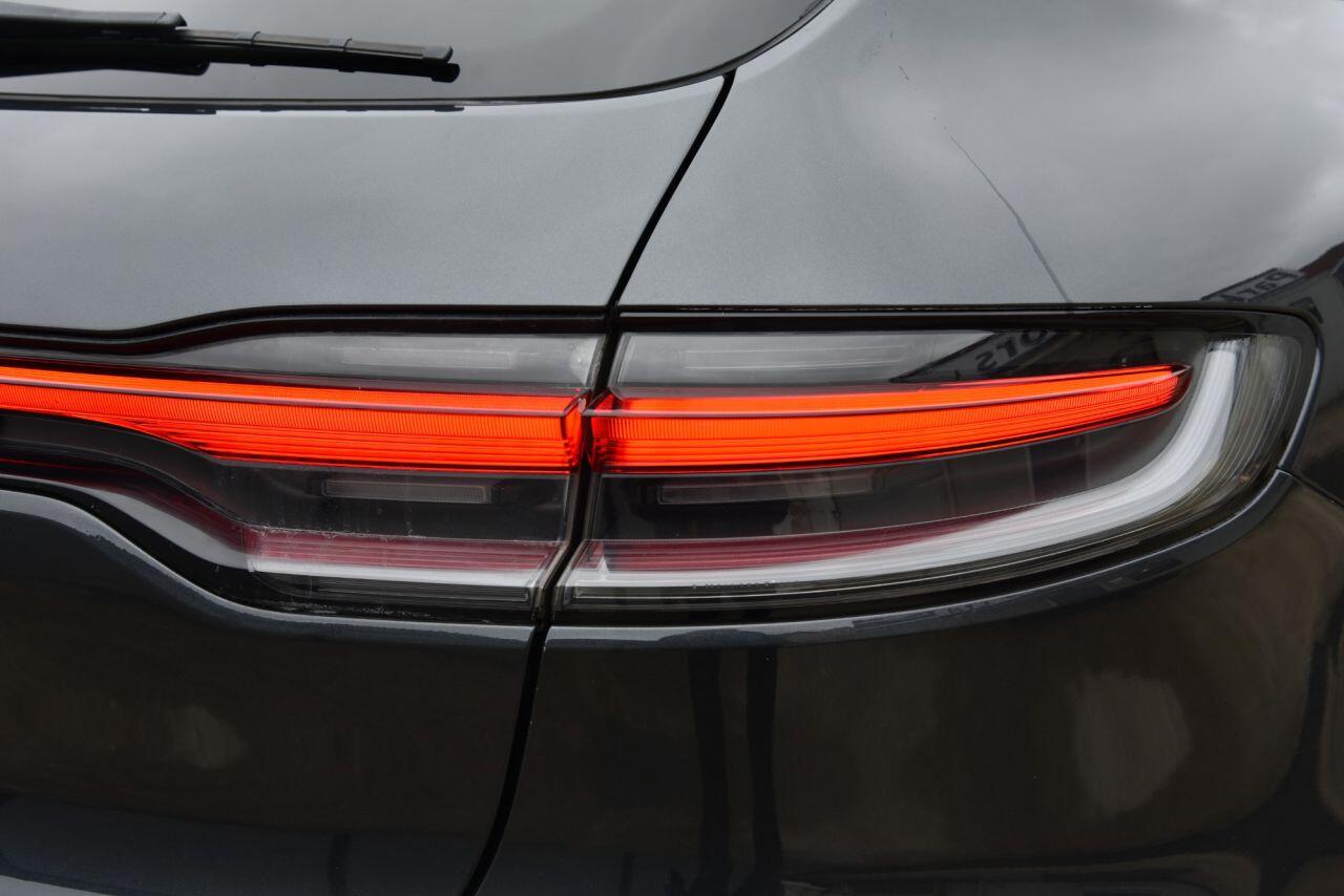 Porsche Macan view 19