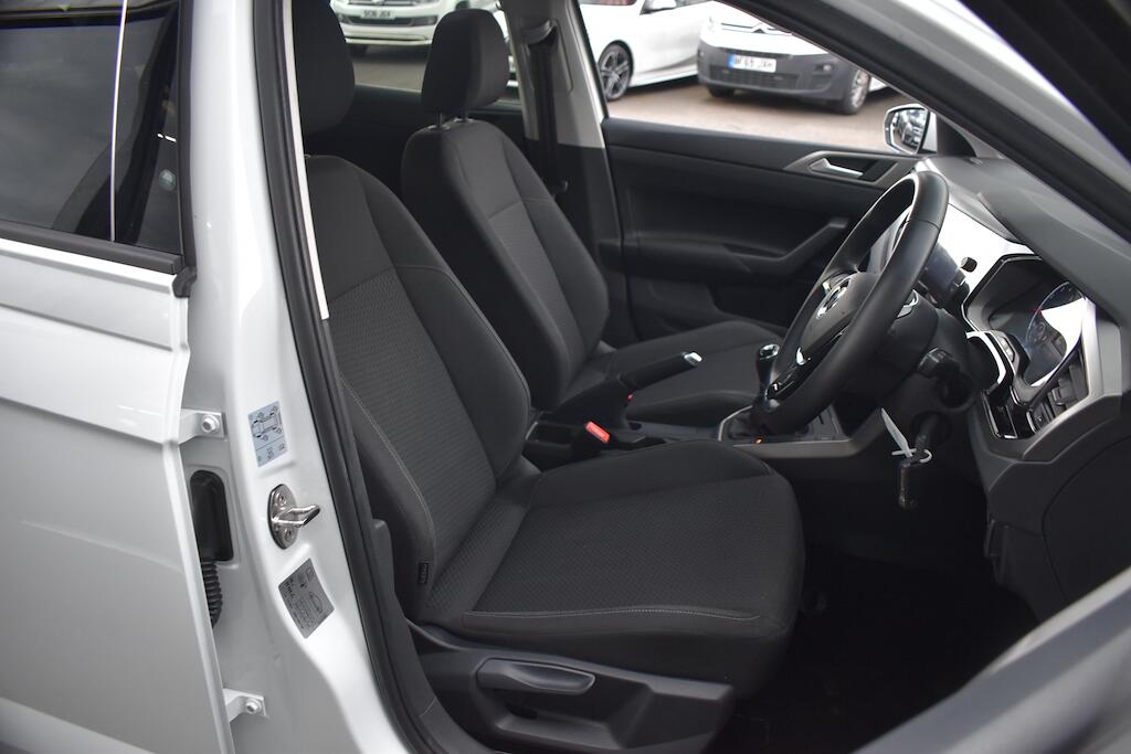 Volkswagen Polo view 9