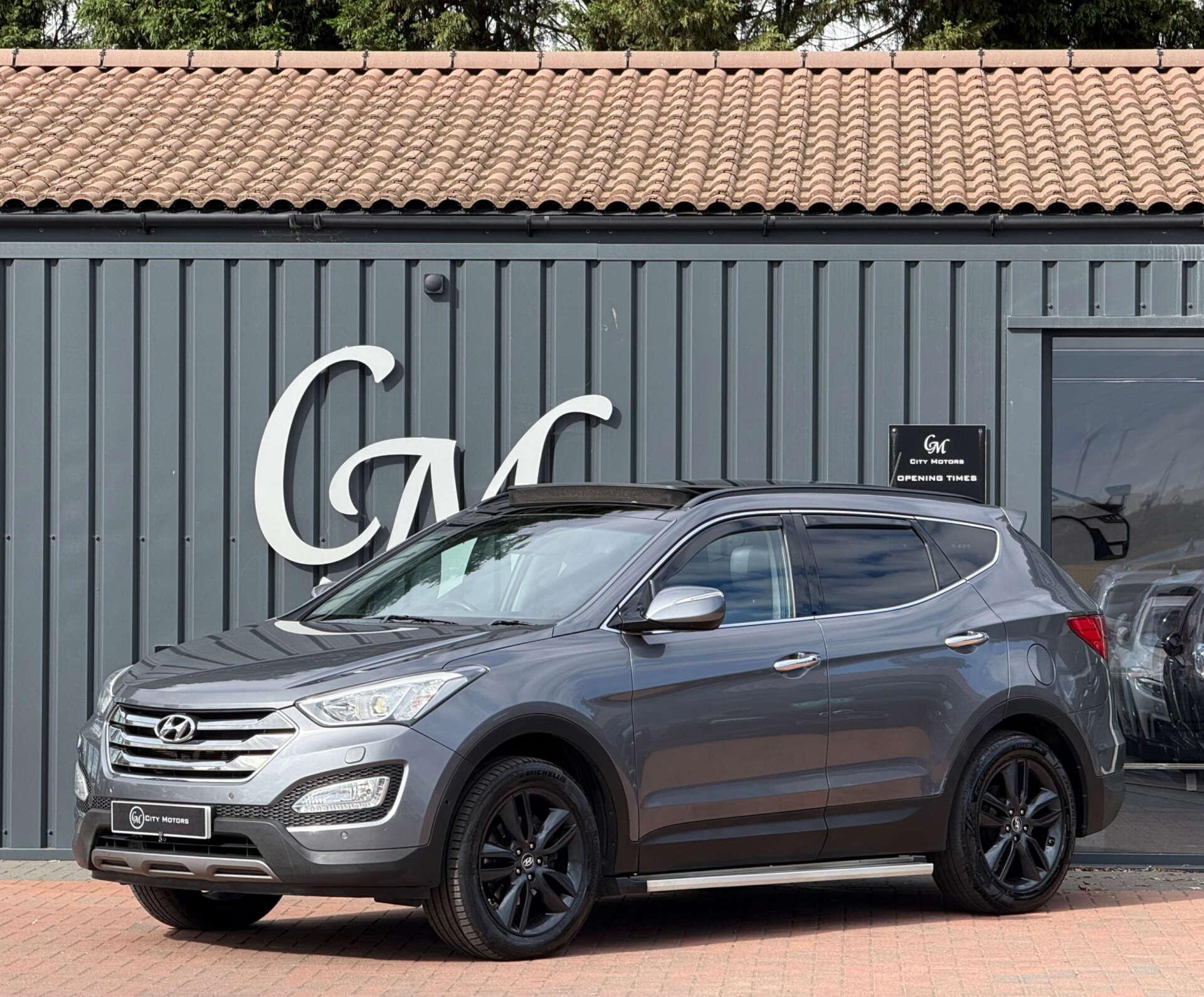 2013 Hyundai Santa FE in Silver for sale