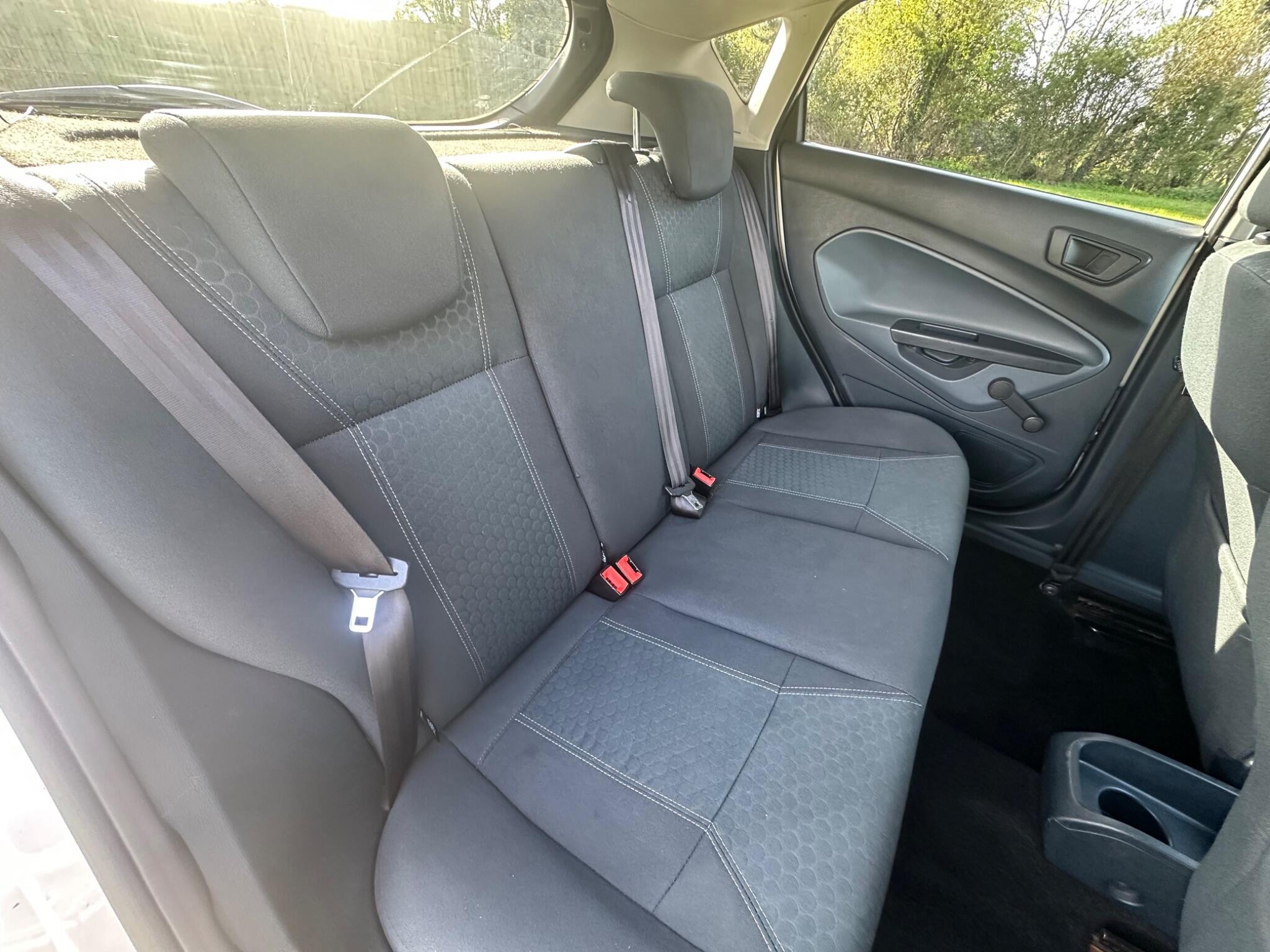 Ford Fiesta view 37