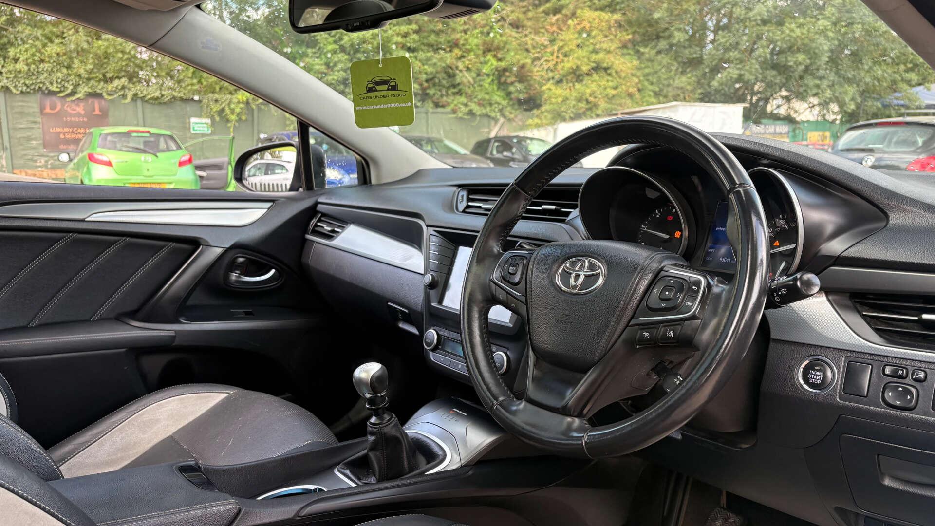 Toyota Avensis view 7