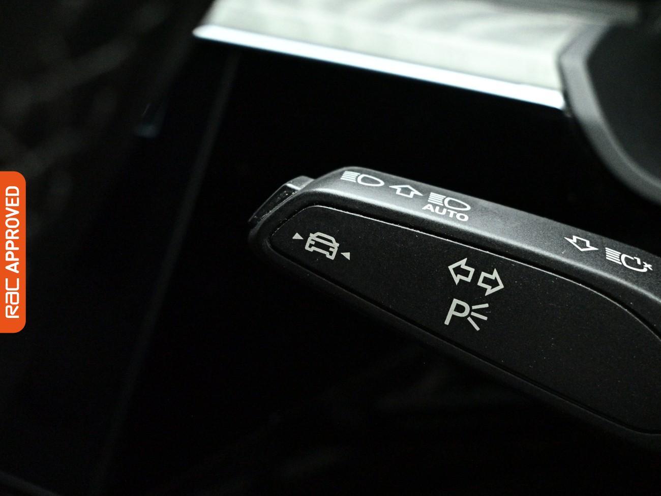 Audi E-Tron view 23