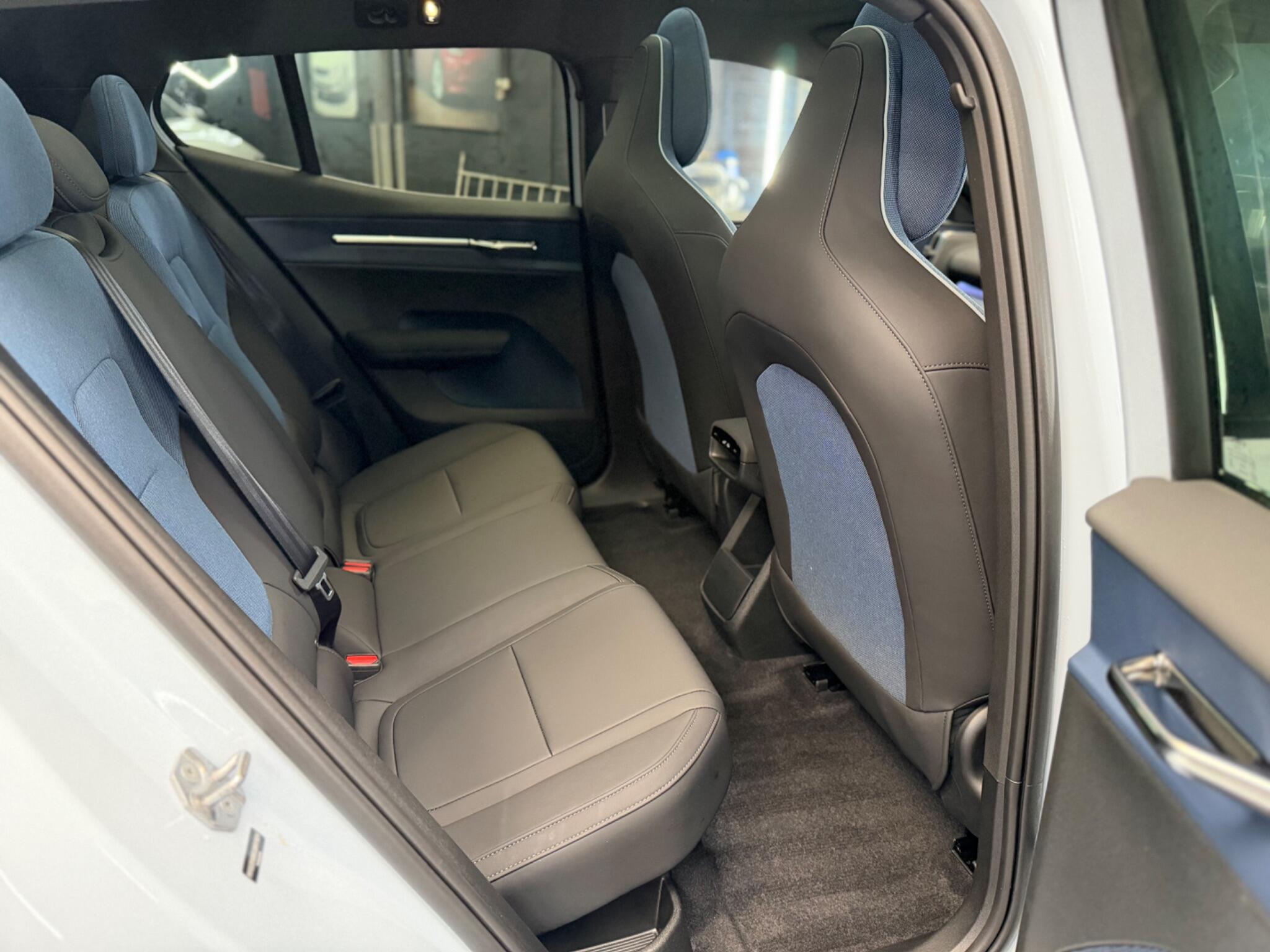 Volvo Ex30 view 31