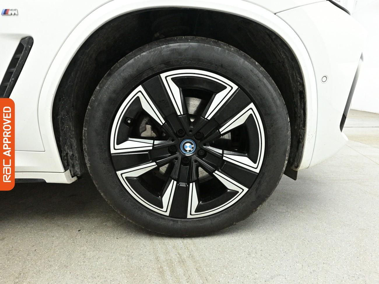 BMW Ix3 view 17