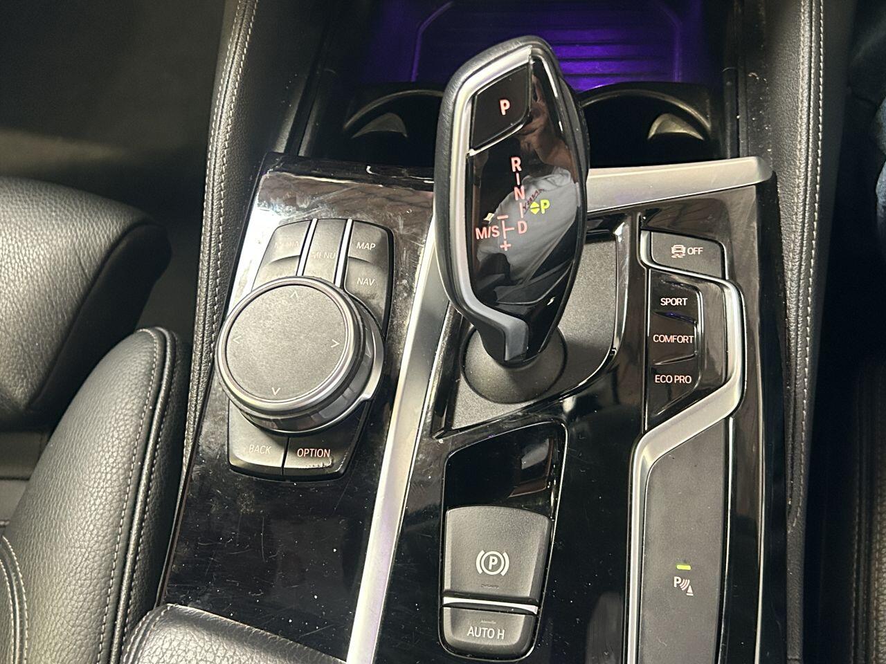 BMW 5 Series view 36
