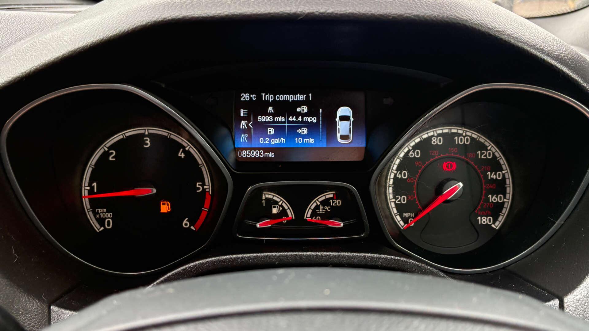 Ford Focus view 15