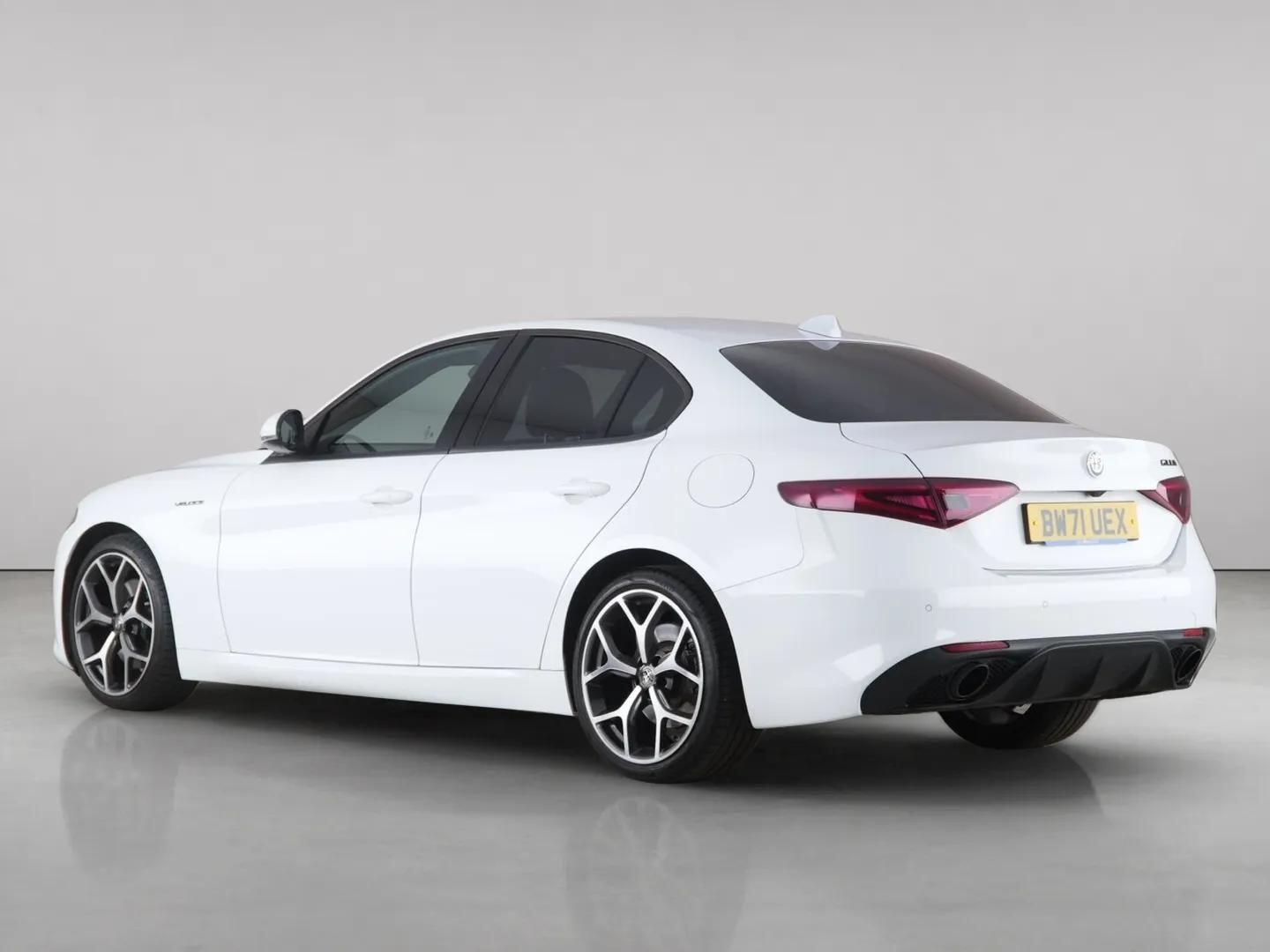 Alfa Romeo Giulia view 6