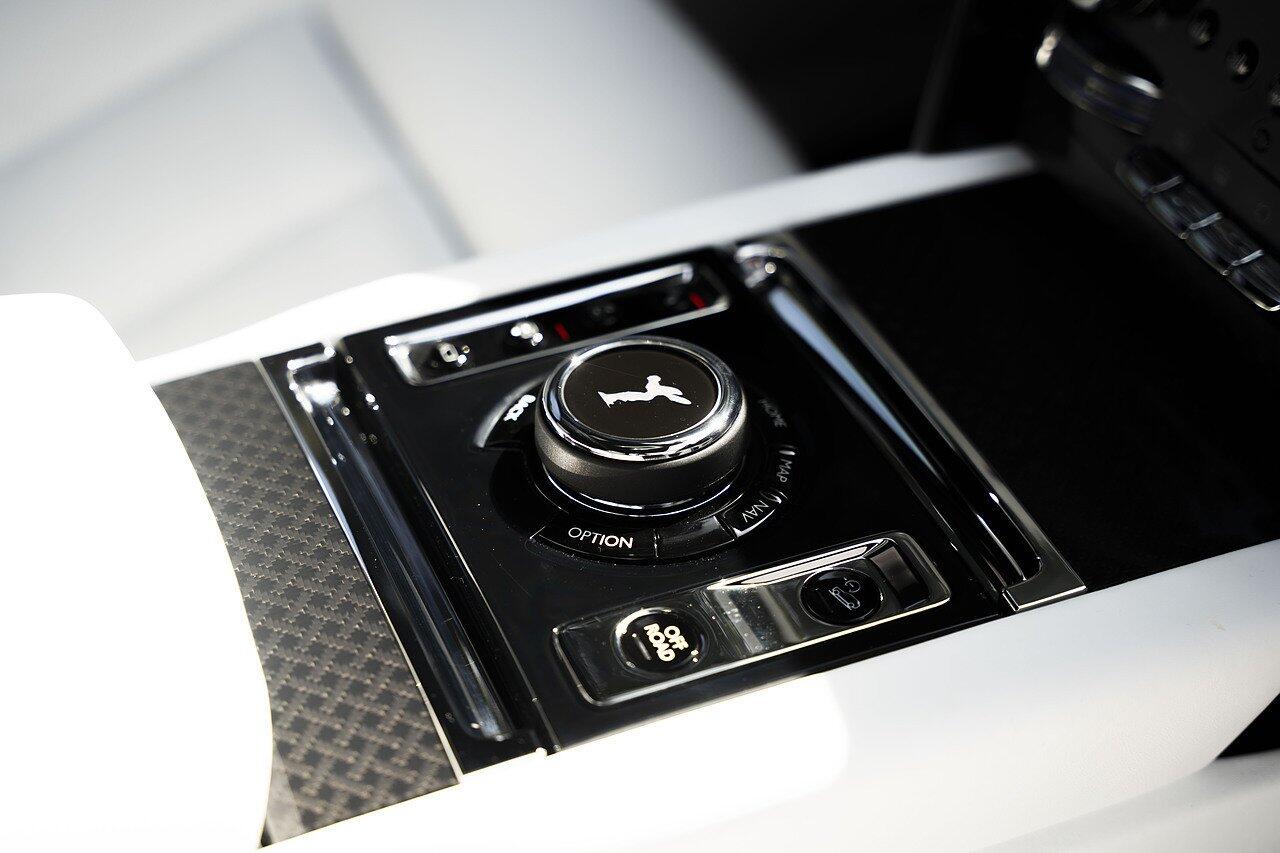 Rolls-Royce Cullinan view 13