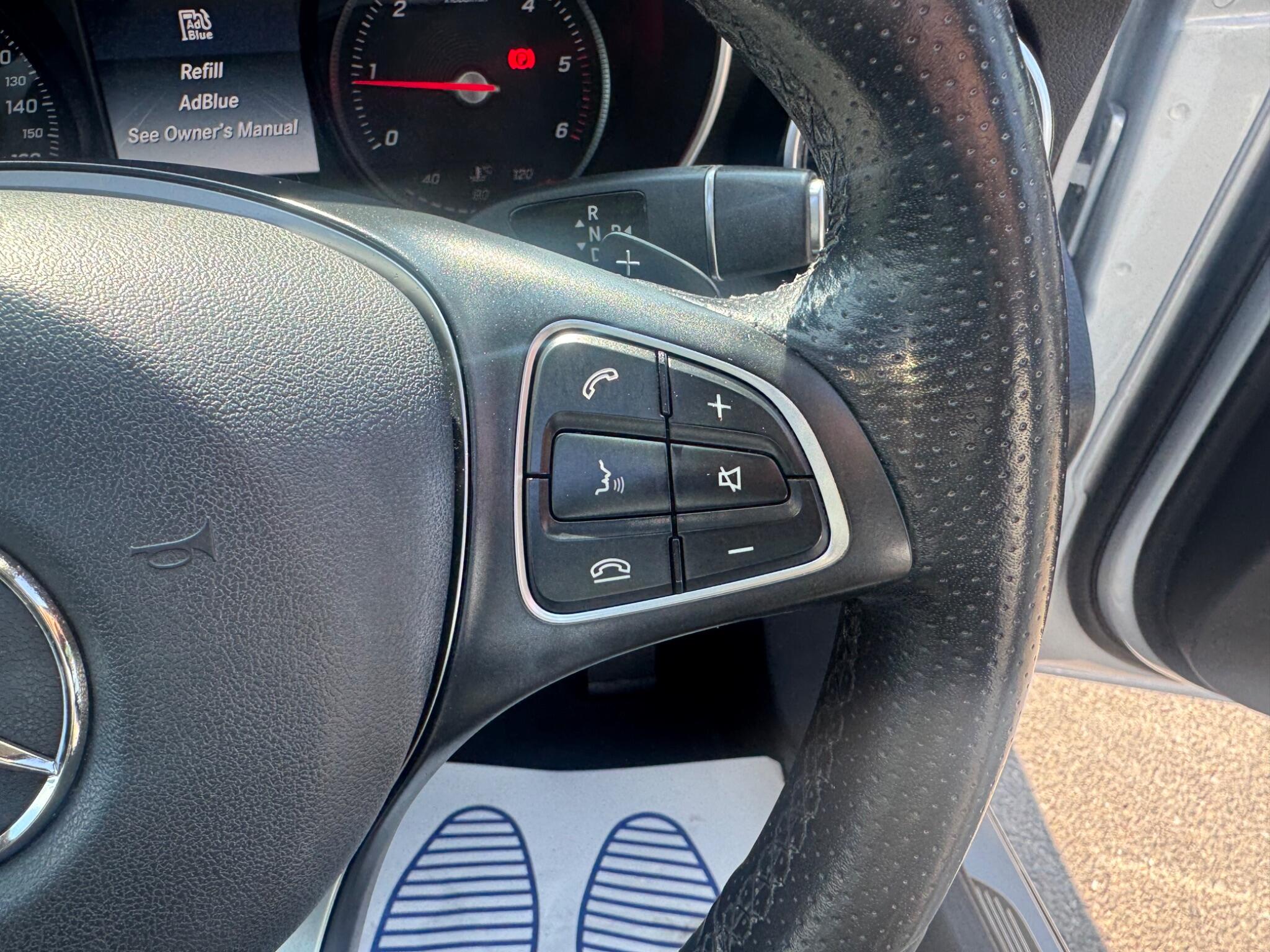 Mercedes-Benz C Class view 17