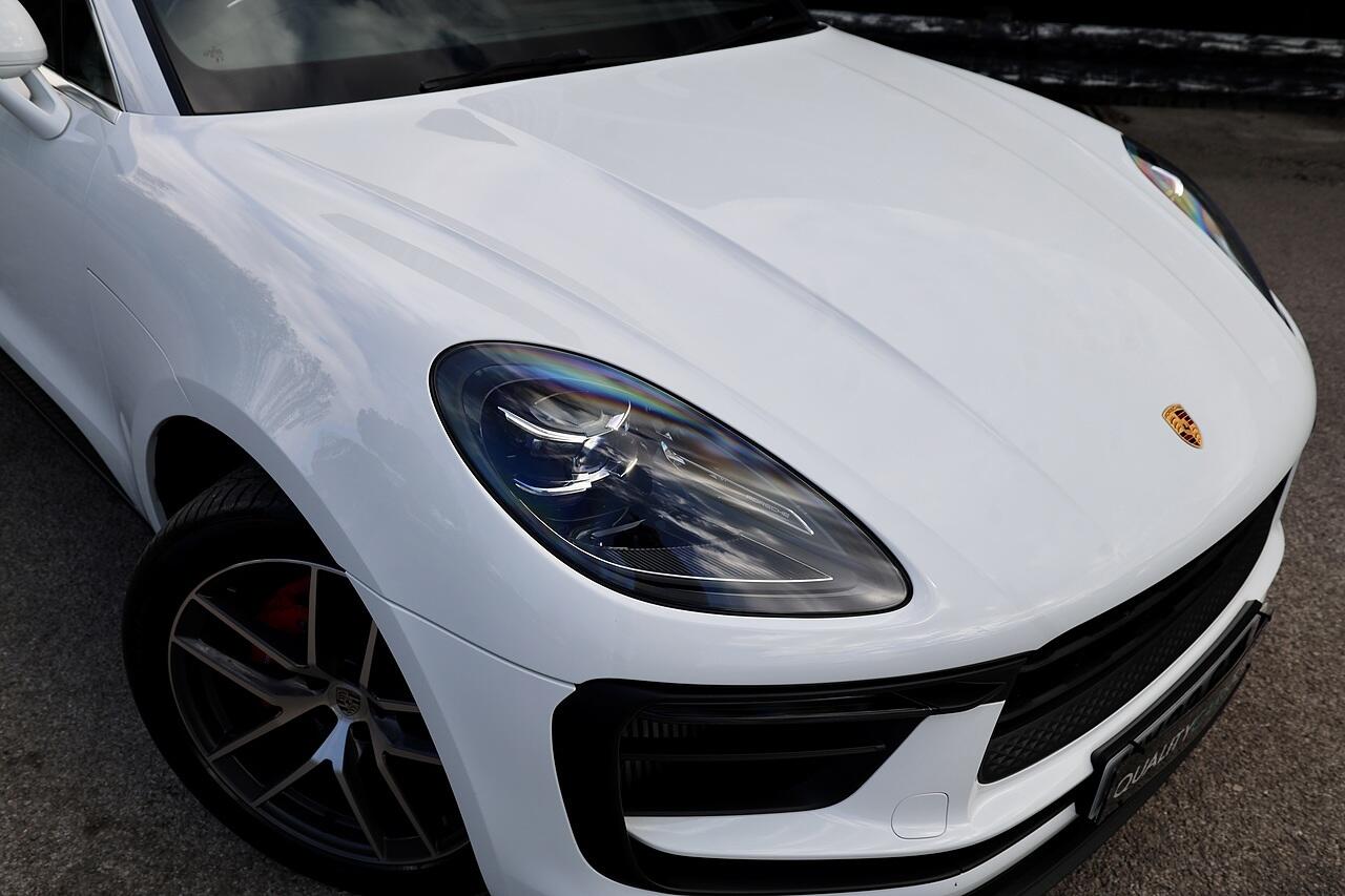 Porsche Macan view 15