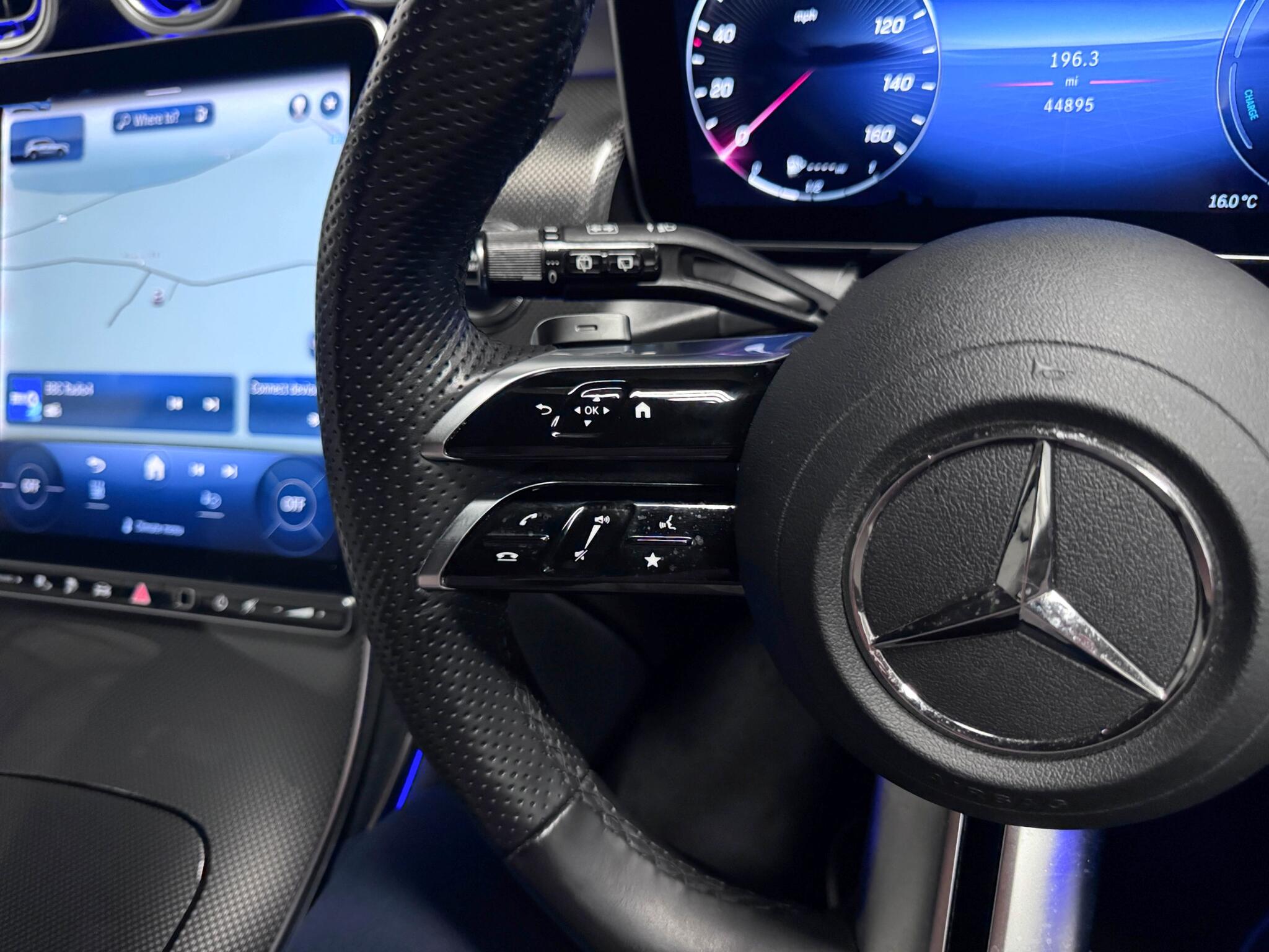 Mercedes-Benz GLC view 11