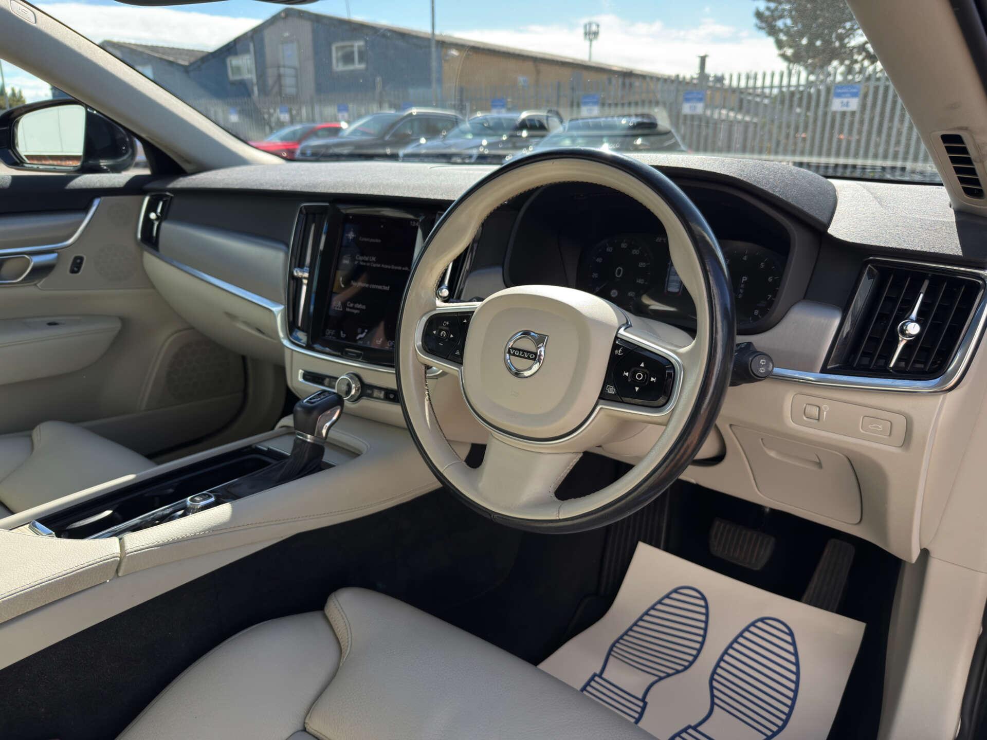 Volvo V90 view 18
