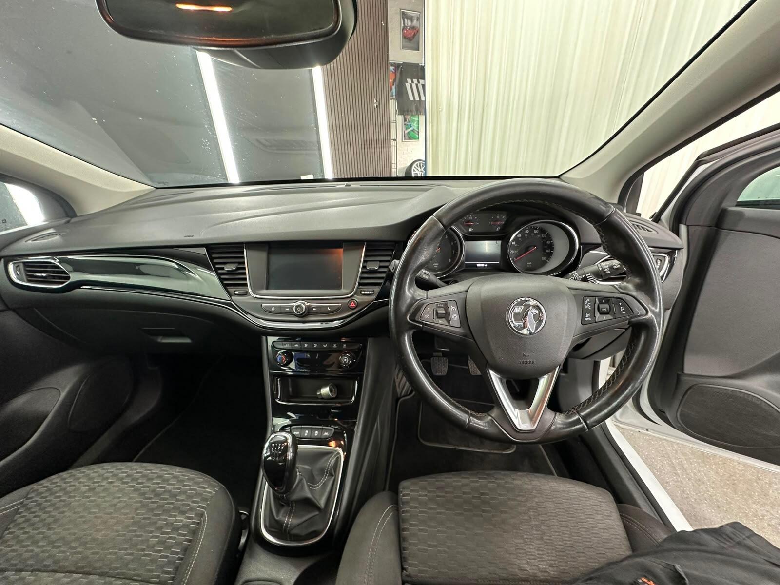 Vauxhall Astra view 27