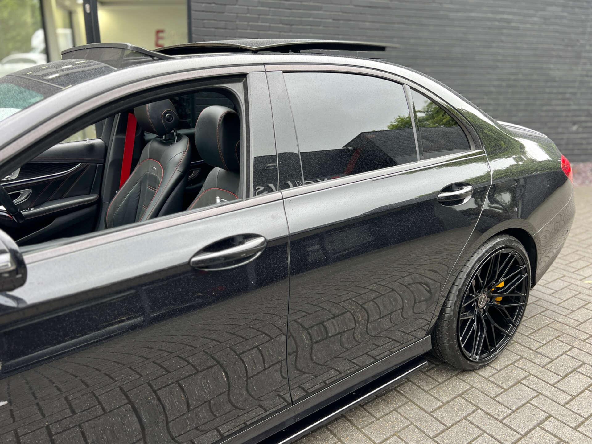 Mercedes-Benz E Class view 31