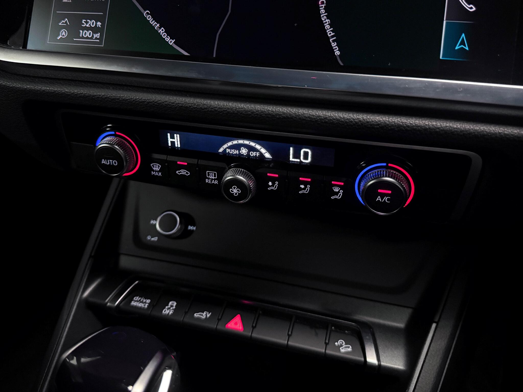 Audi Q3 view 33