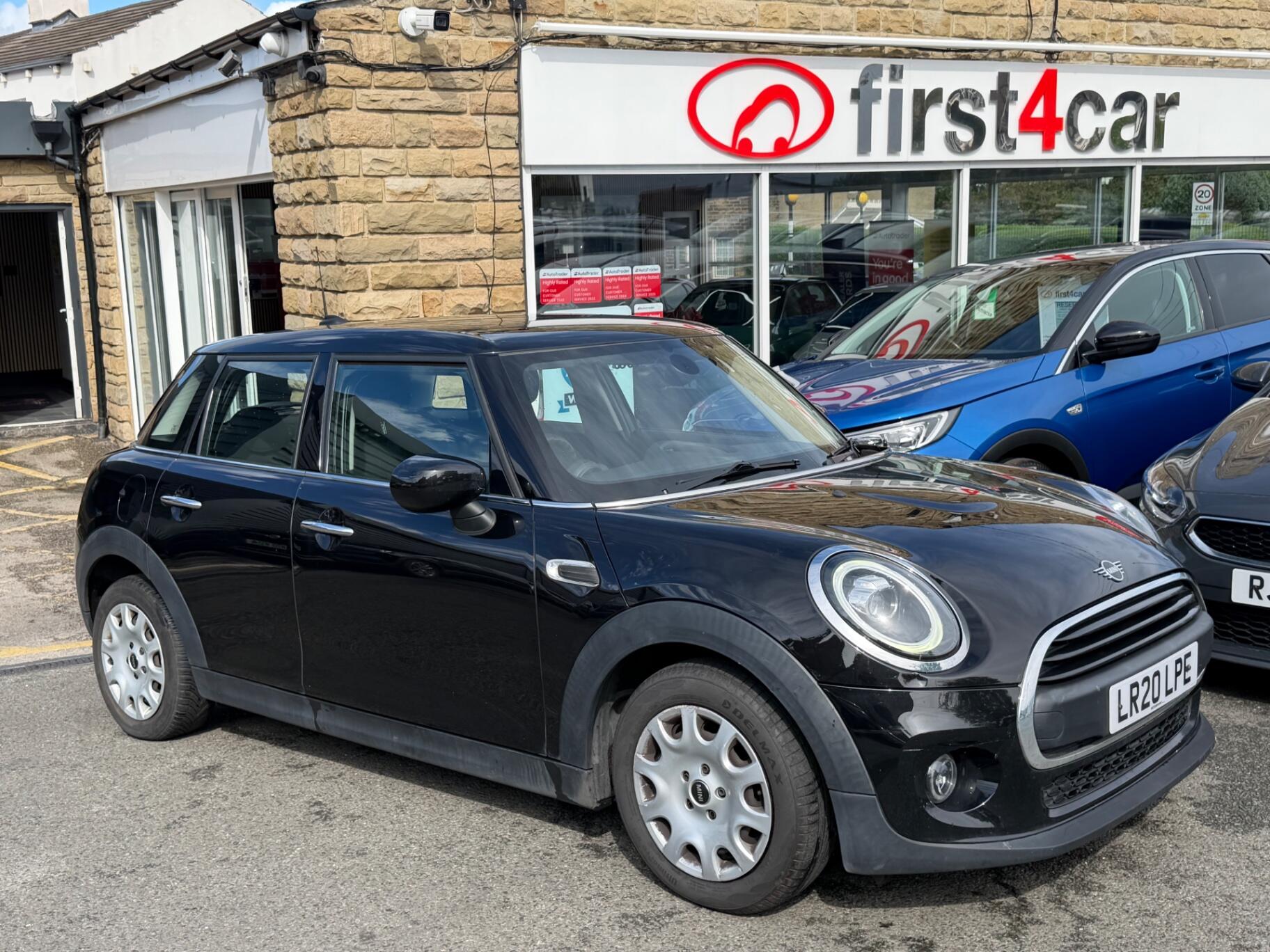 Mini Hatch main image