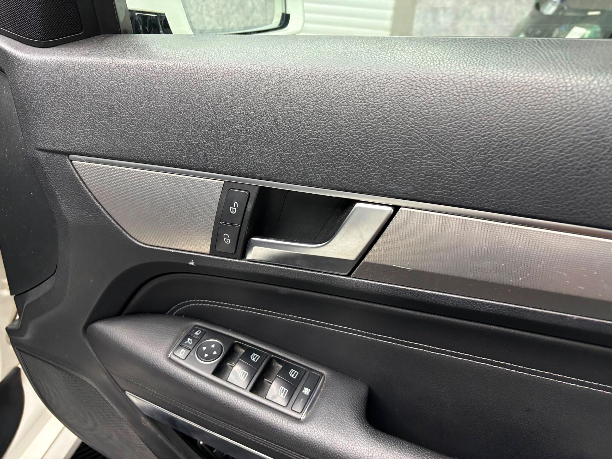 Mercedes-Benz E Class view 16
