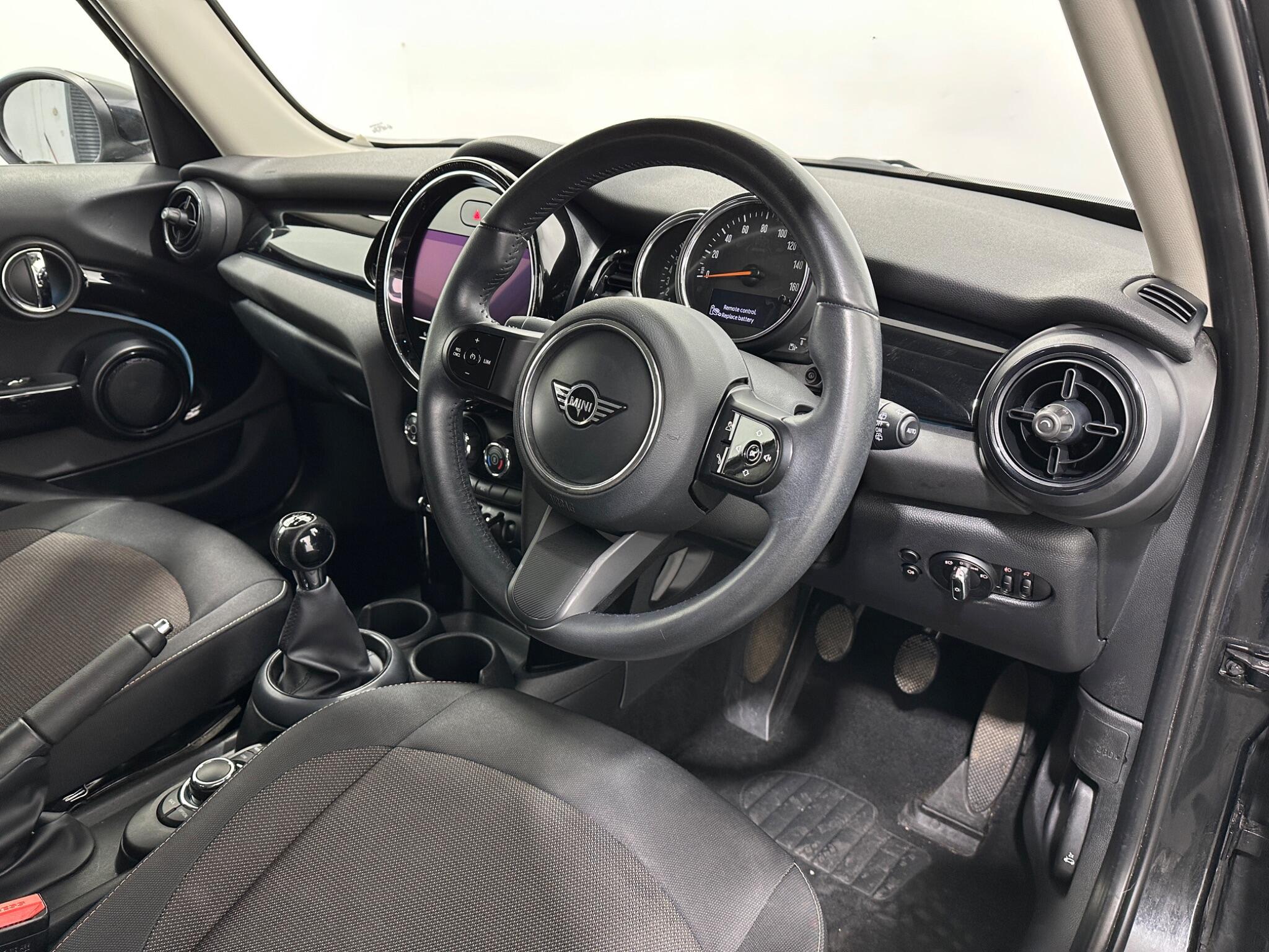 Mini Cooper view 11
