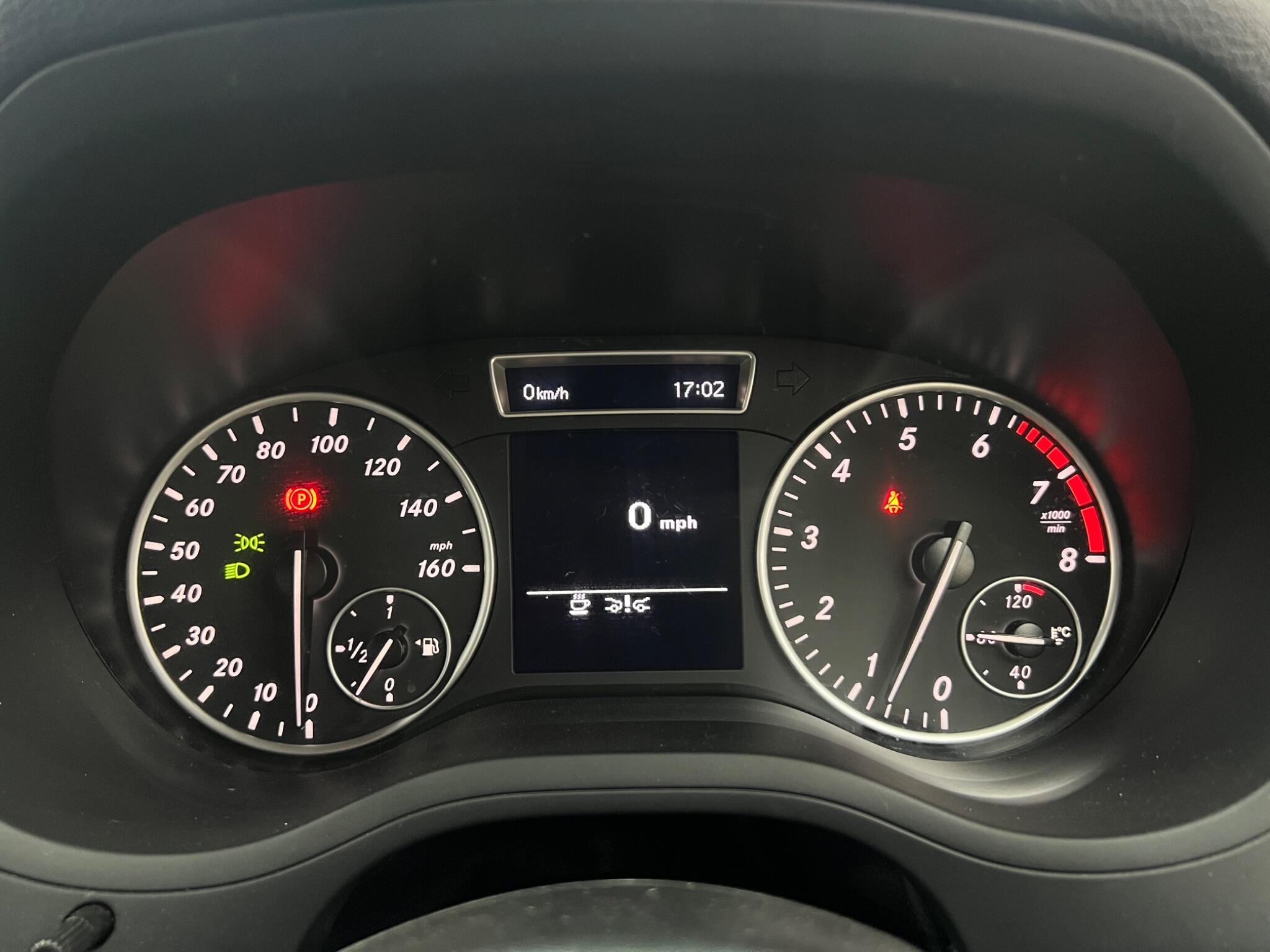 Mercedes-Benz B Class view 36