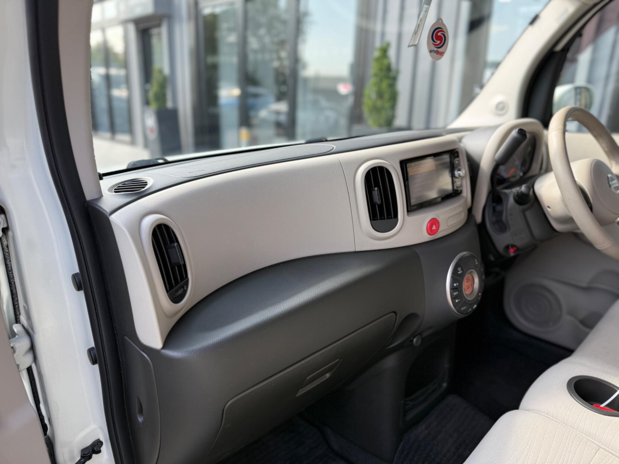 Nissan Cube view 32