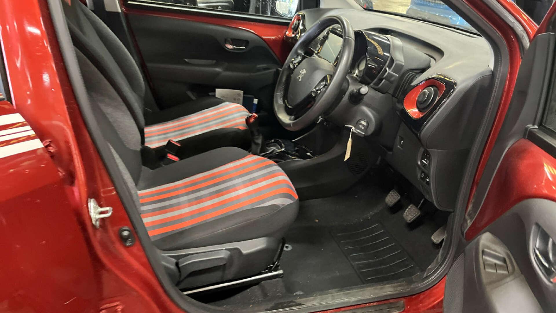 Peugeot 108 view 7