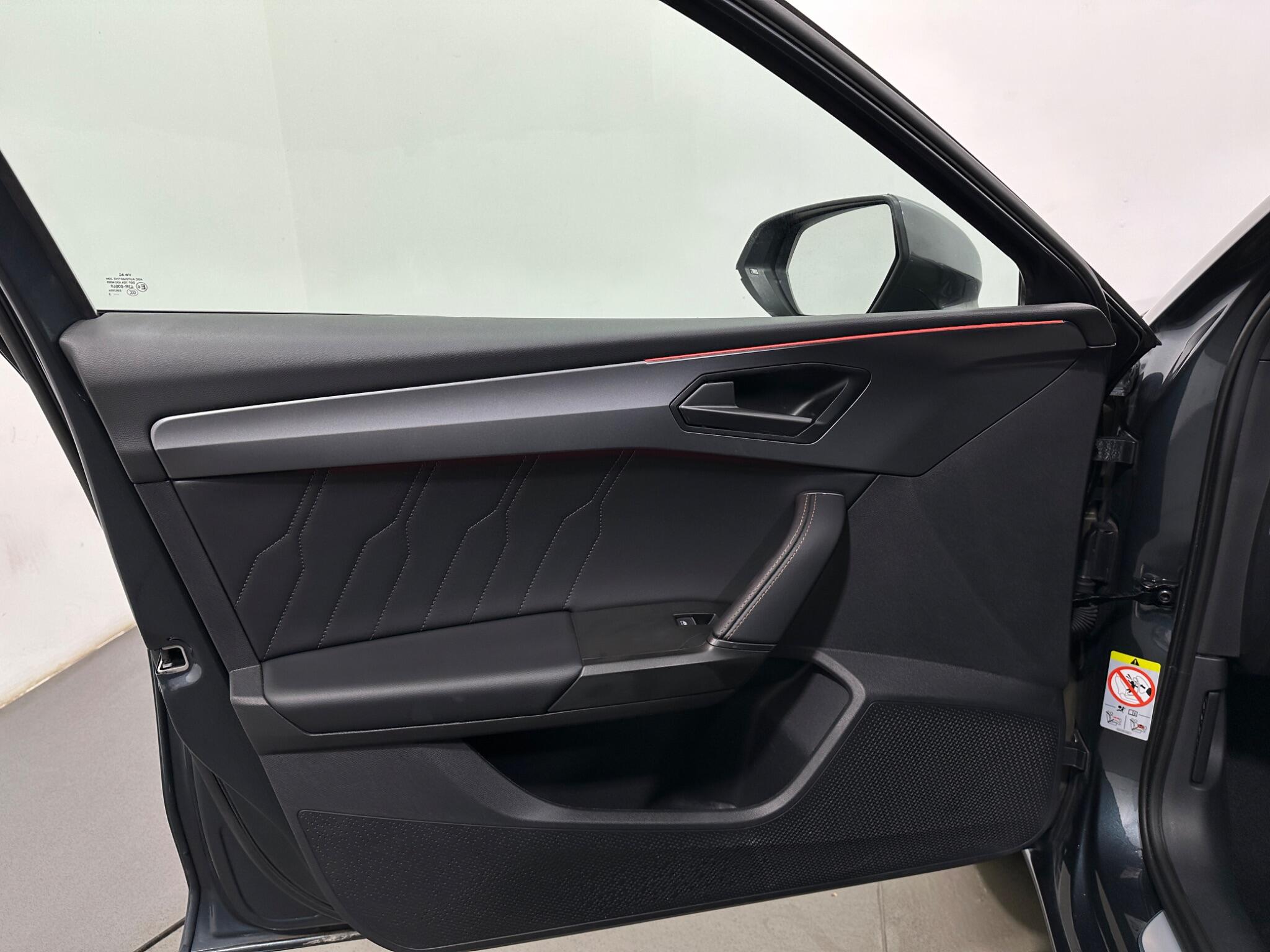 Cupra CUPRA Leon view 37