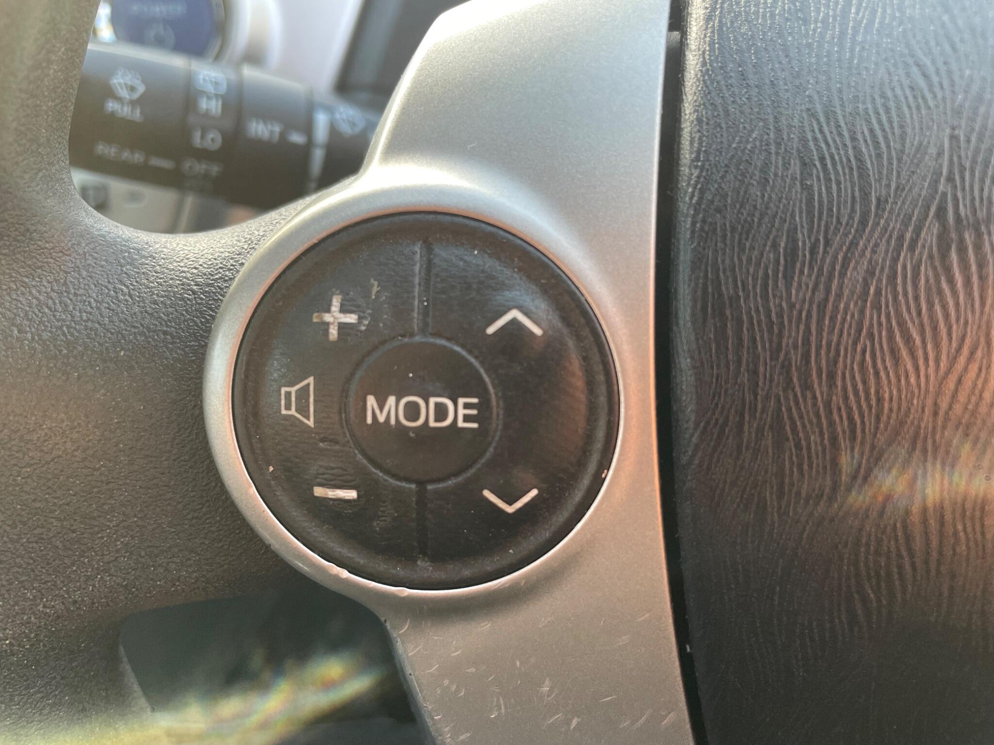 2014 Toyota Prius 1.5 CVT 4dr • 101,741 miles image 32
