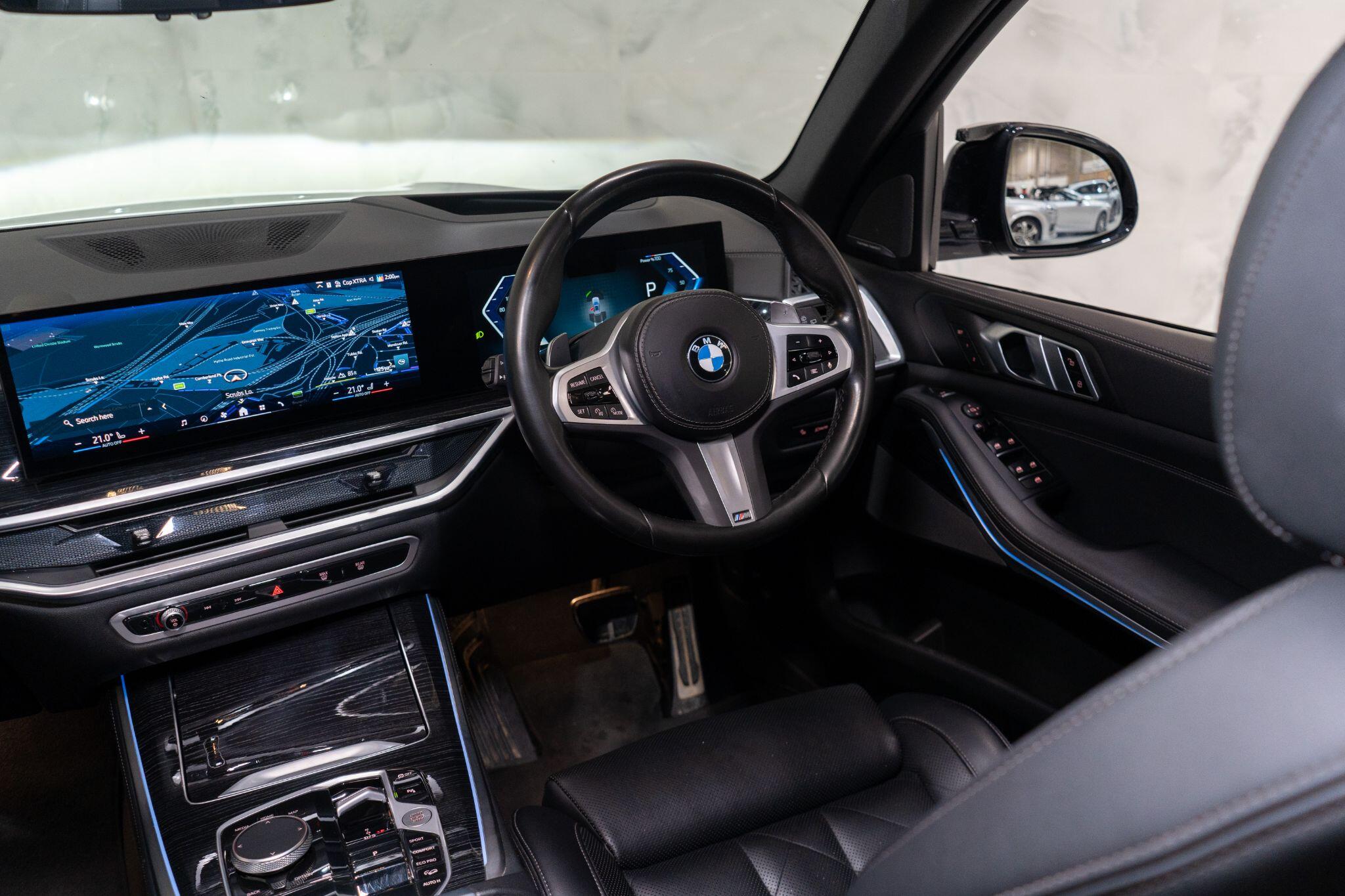 BMW X5 view 12