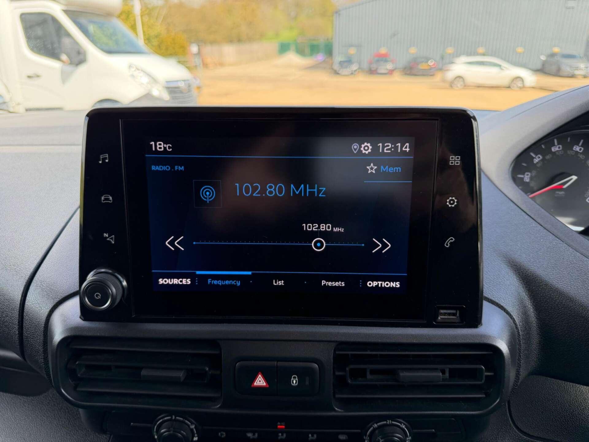 Peugeot Partner view 16