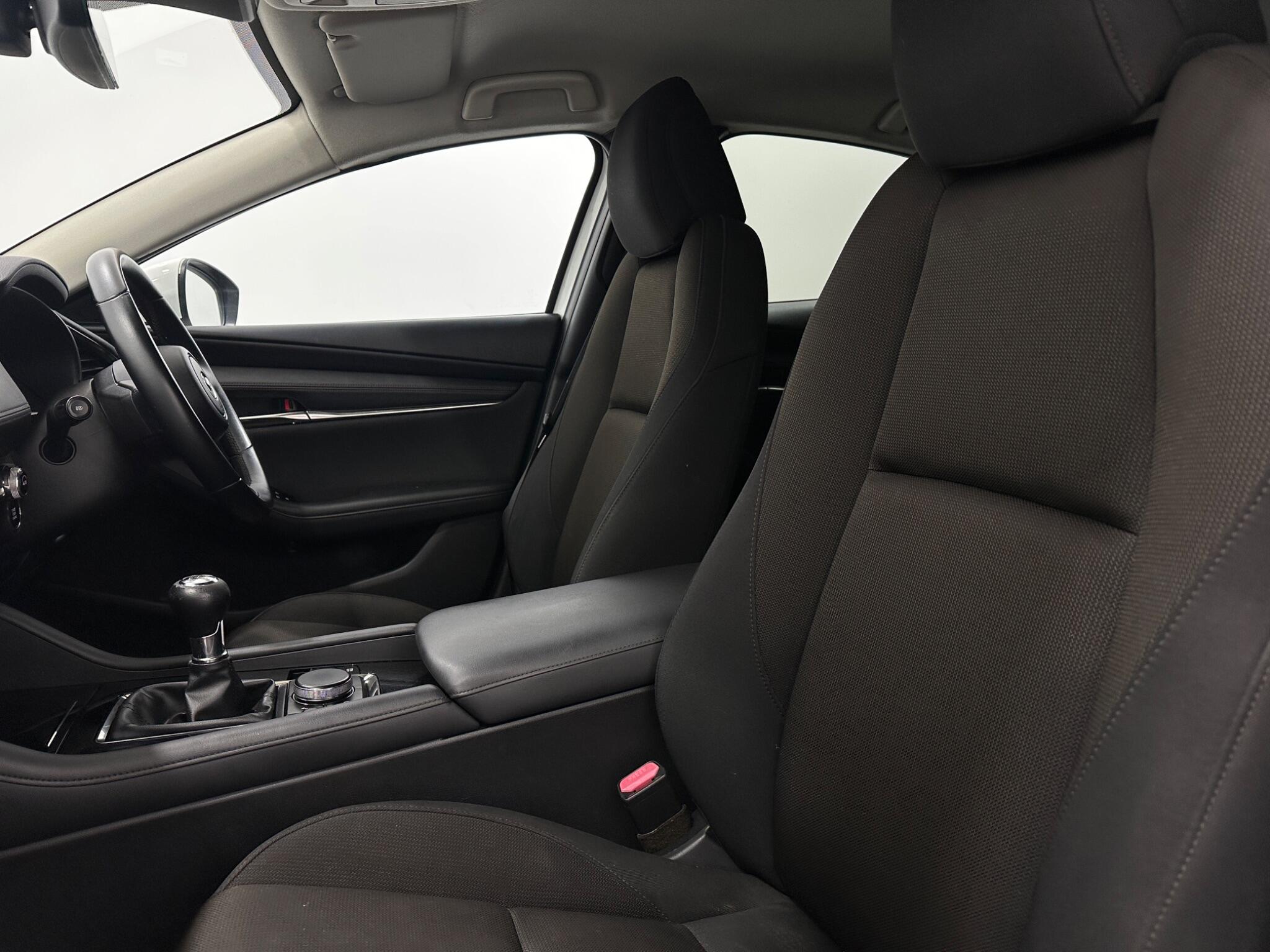 Mazda Mazda3 view 35