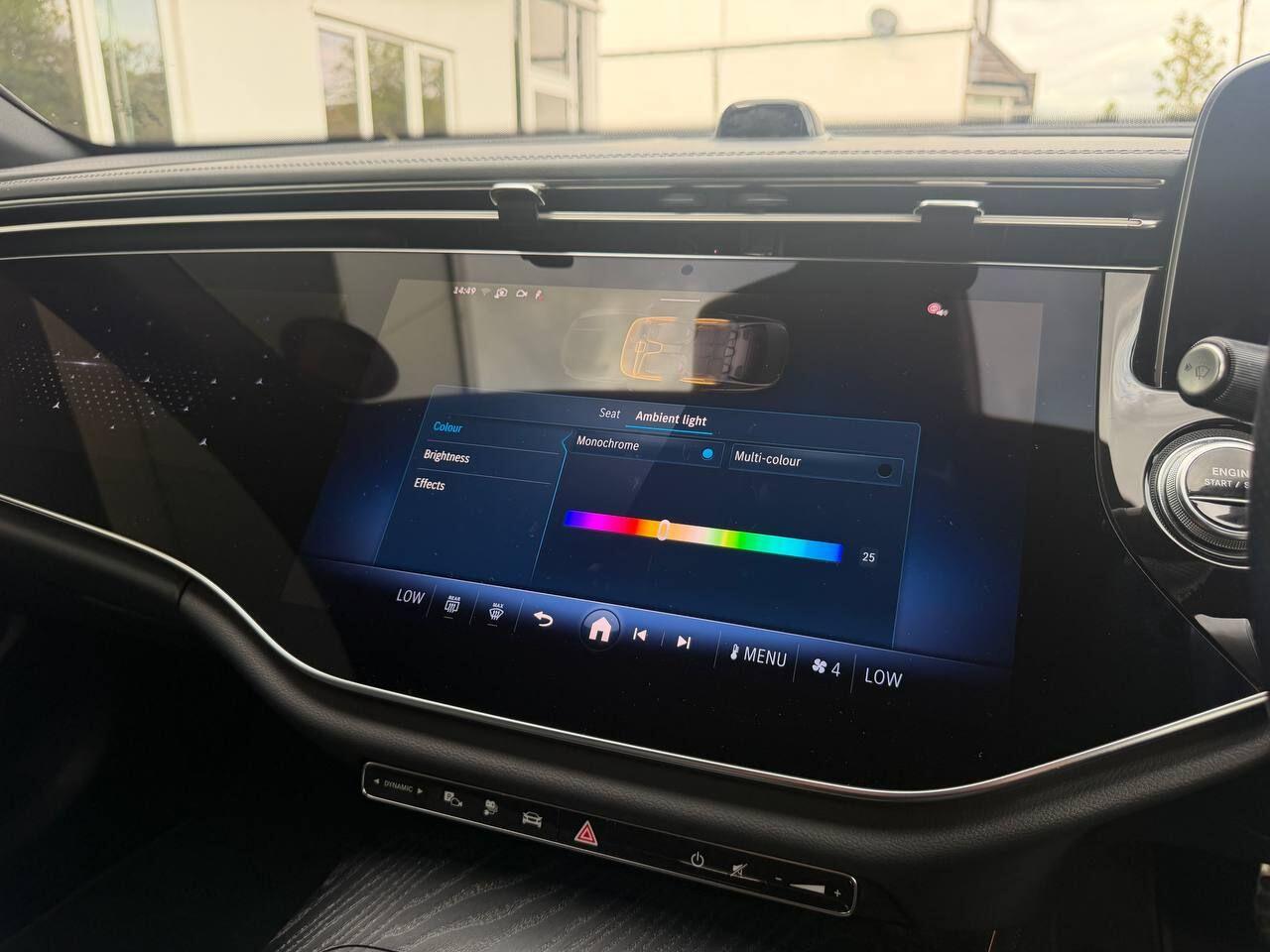 Mercedes-Benz E-Class view 47