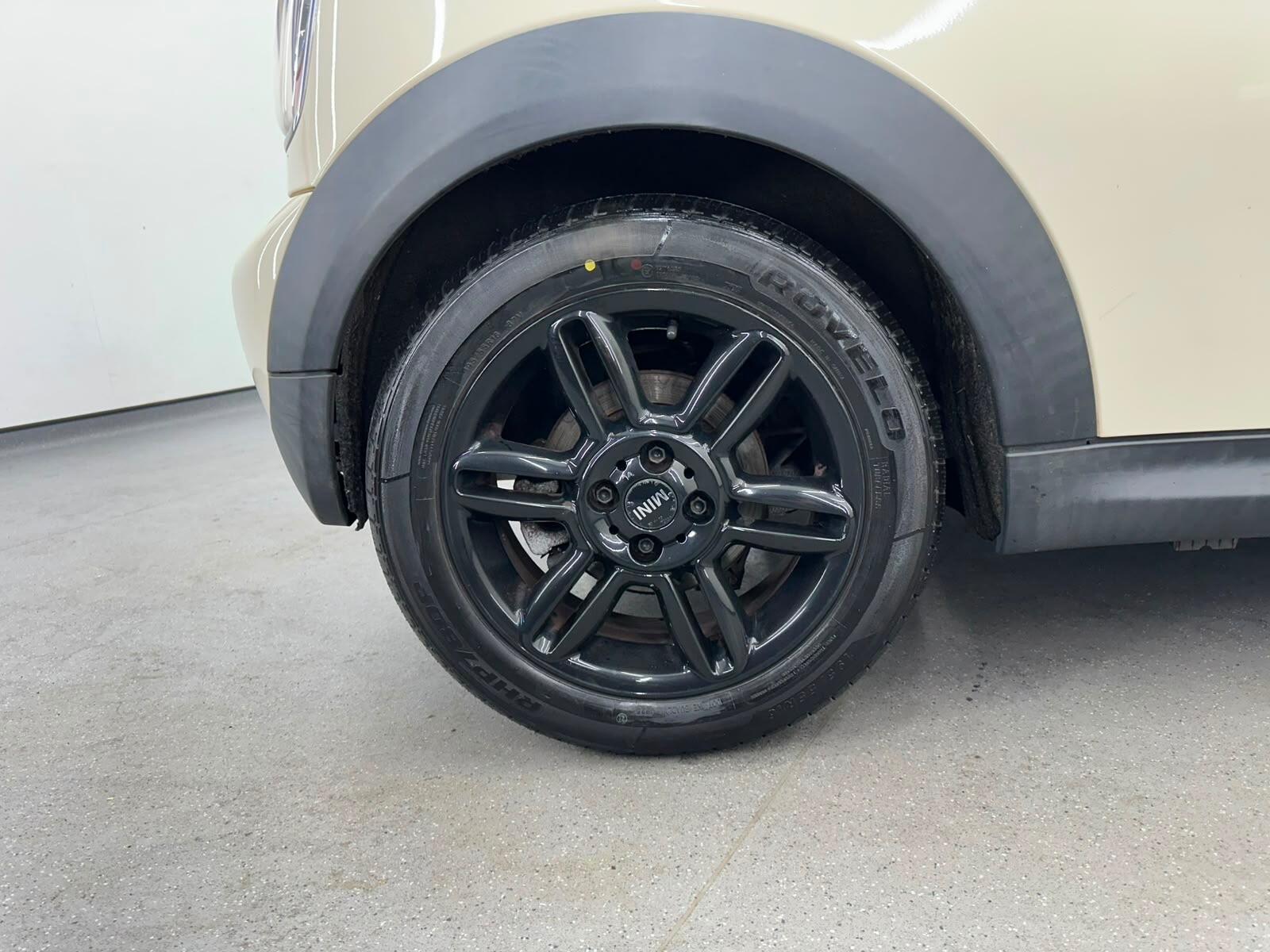 Mini Hatch view 17