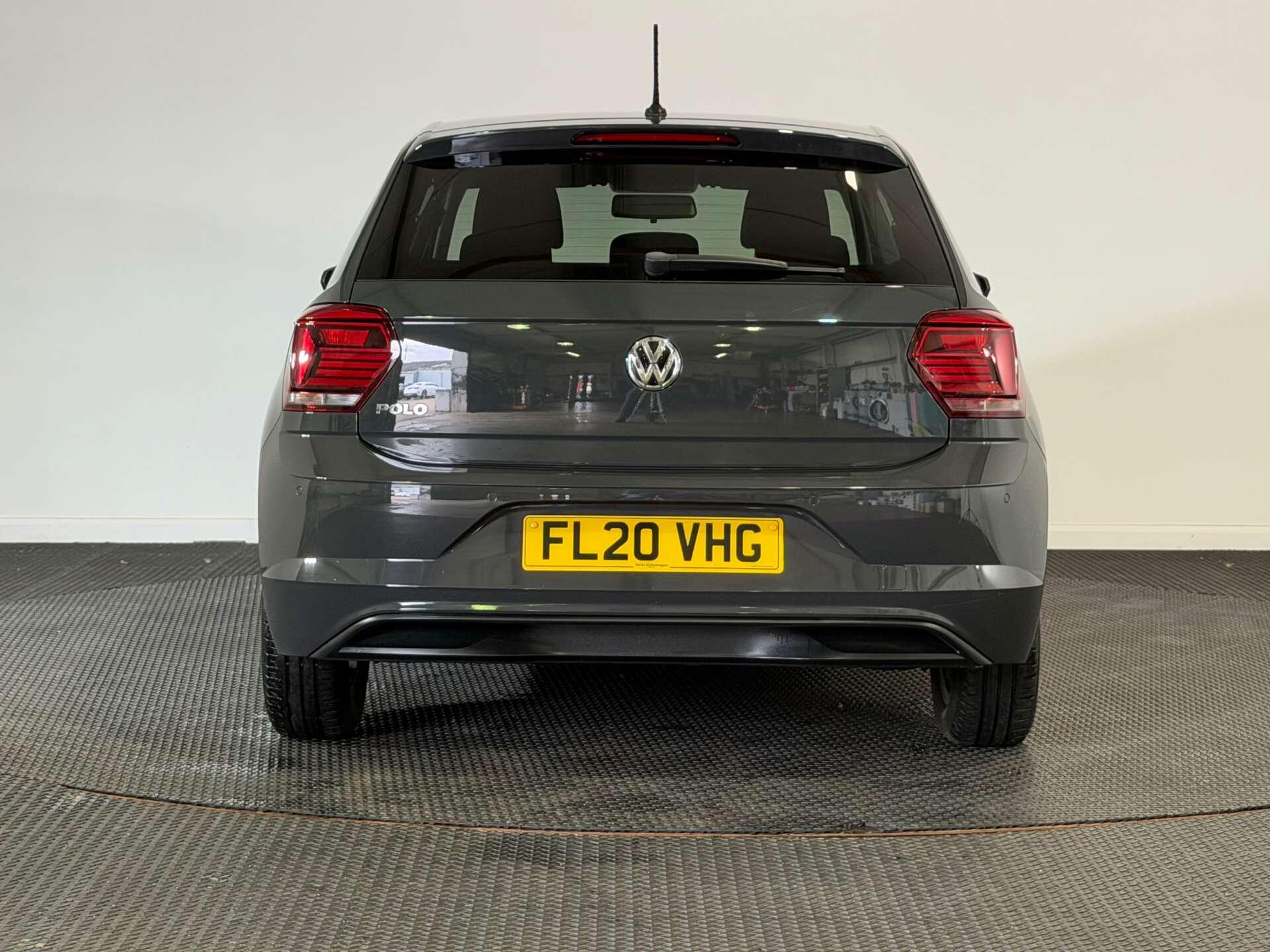 Volkswagen Polo view 6