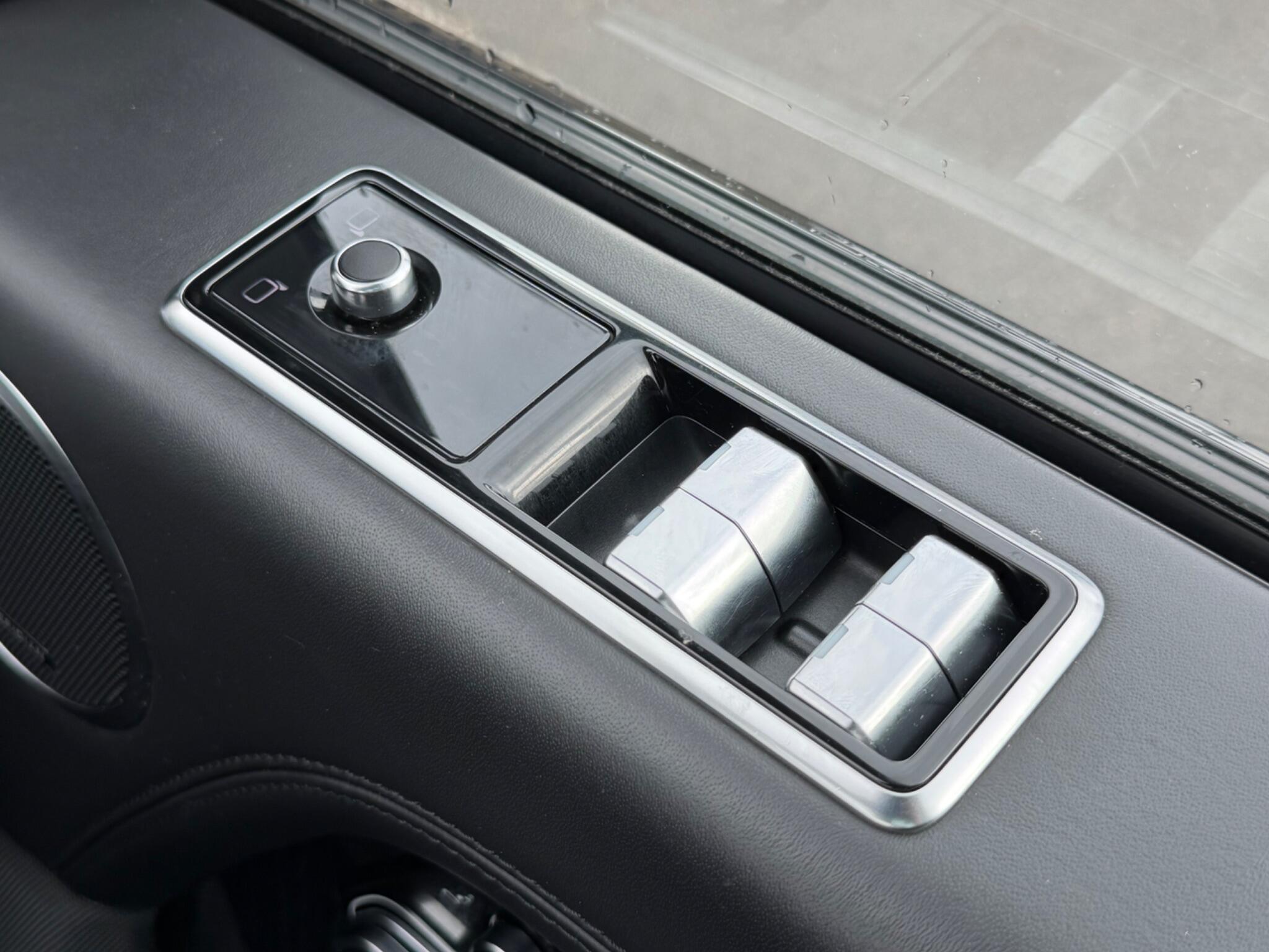 Land Rover Range Rover view 55
