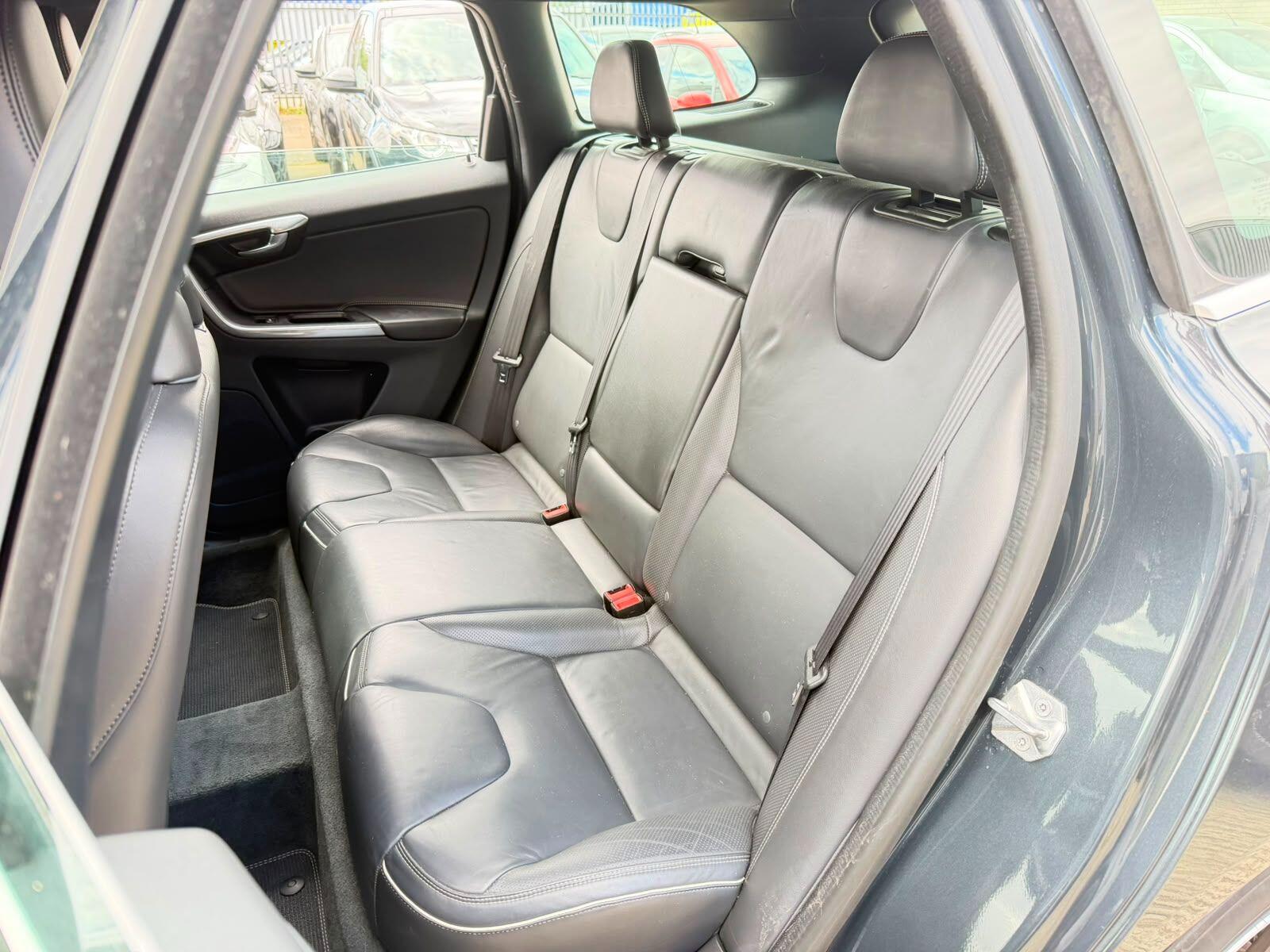 Volvo XC60 view 18