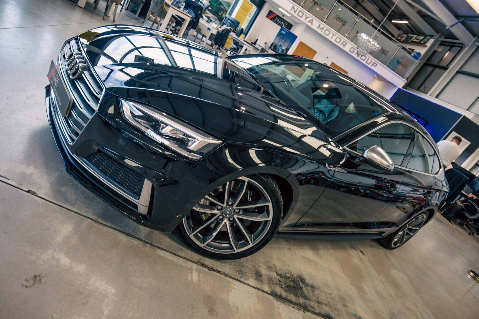 Audi S5 view 5