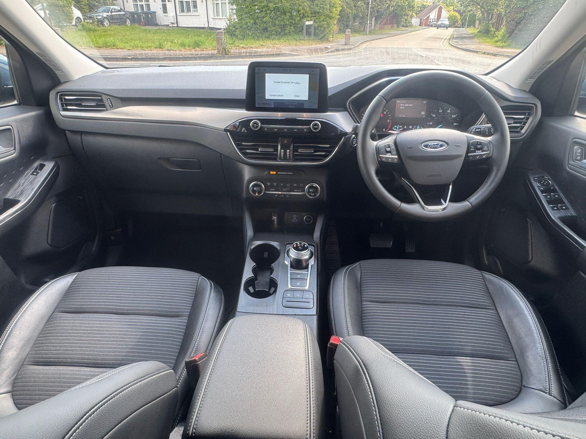 Ford Kuga view 3