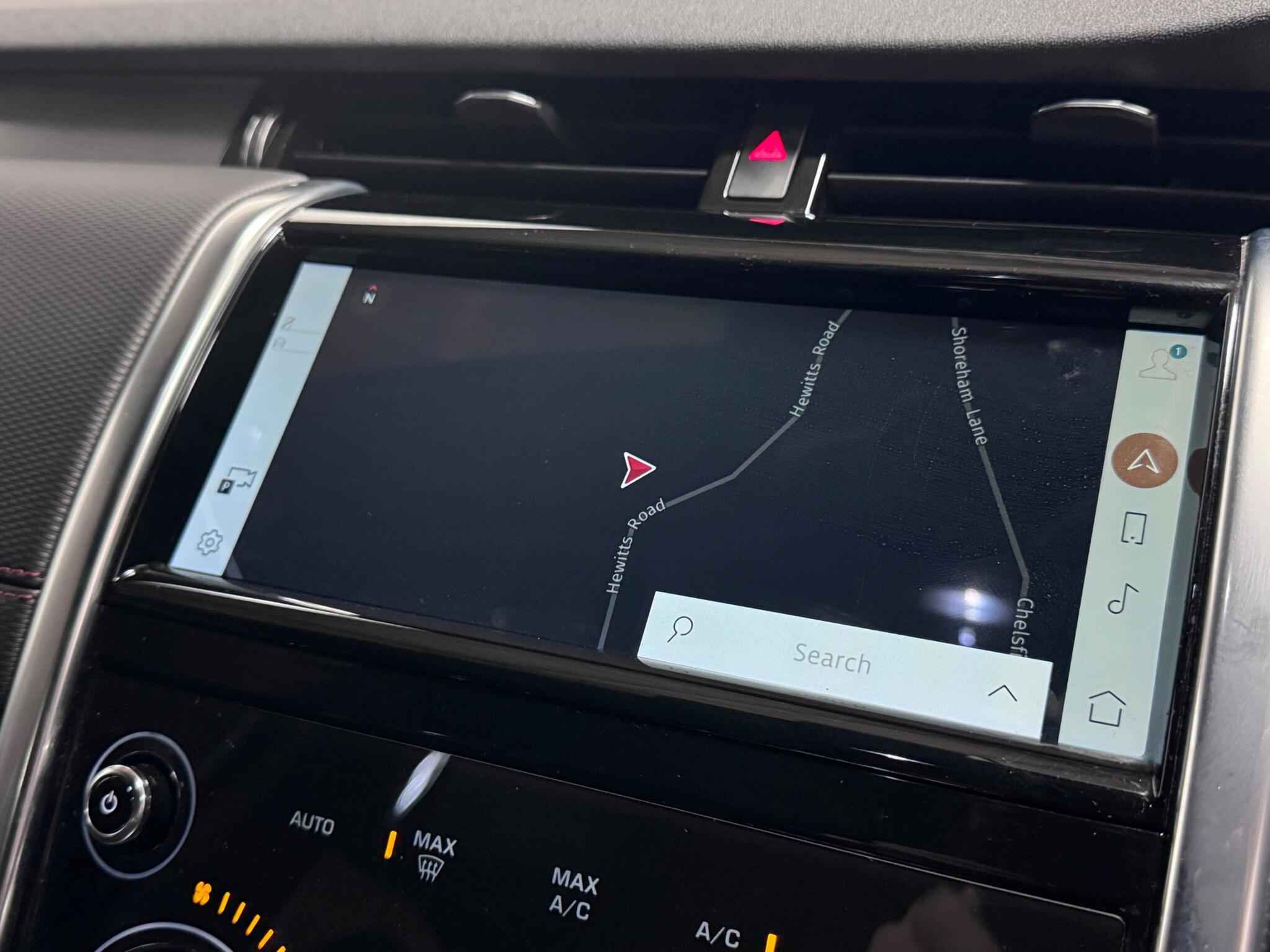 Land Rover Discovery Sport view 42