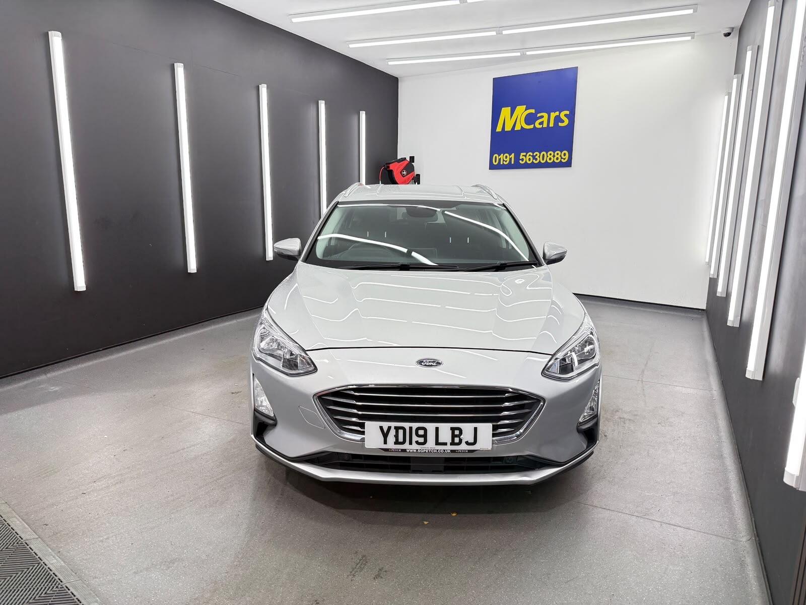 Ford Focus view 9