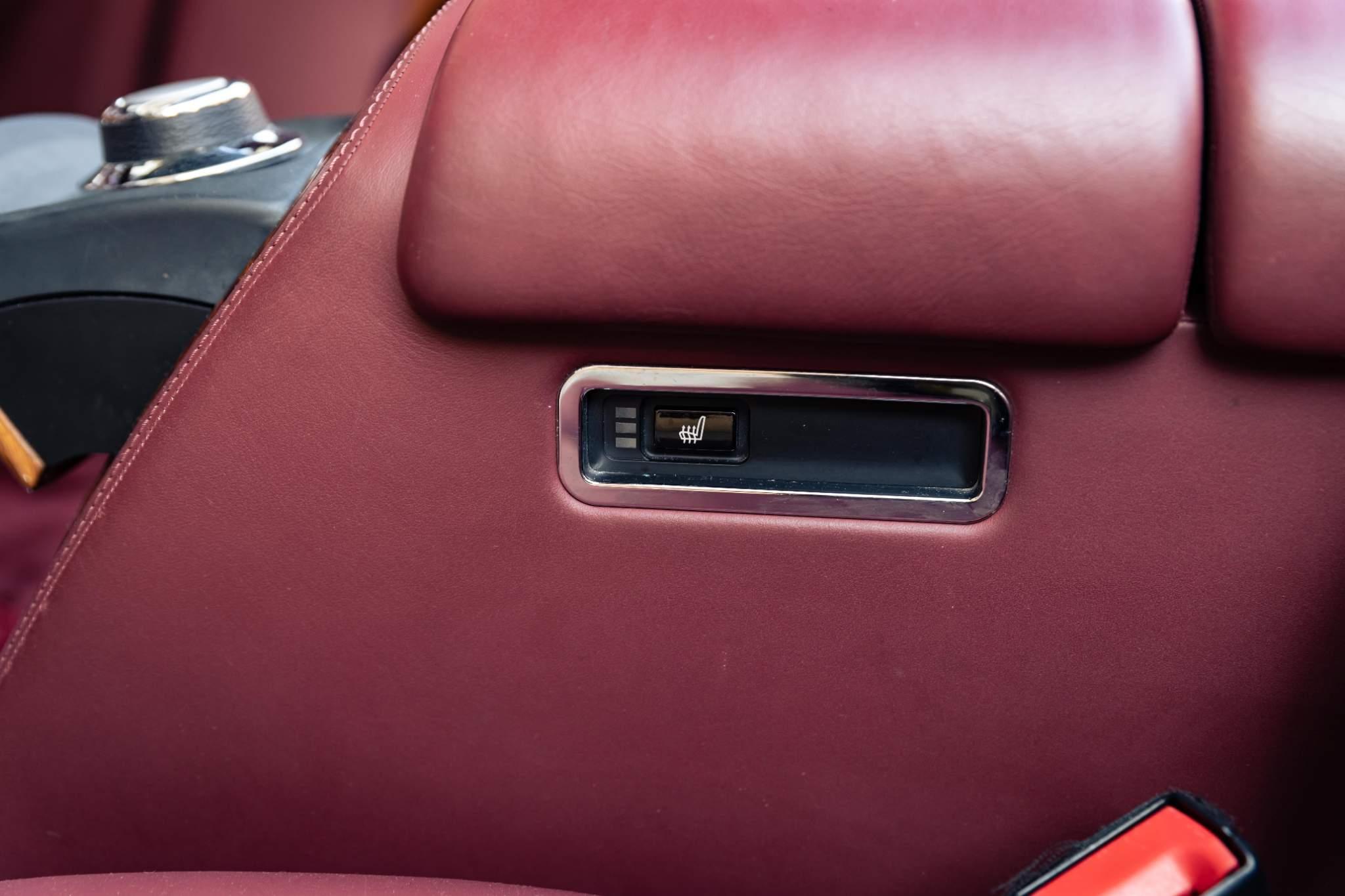 Rolls-Royce Phantom view 34