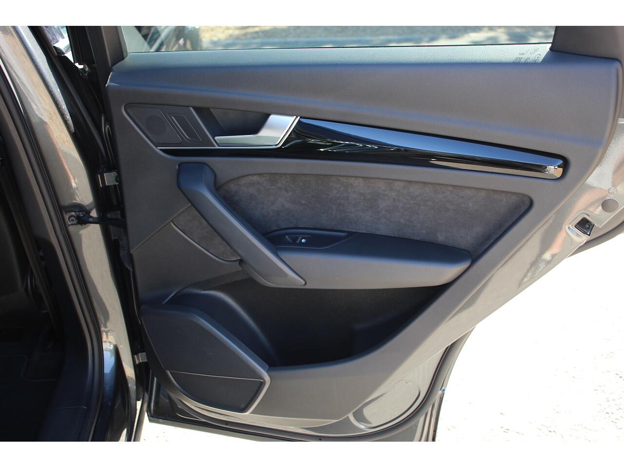 Audi Q5 view 35