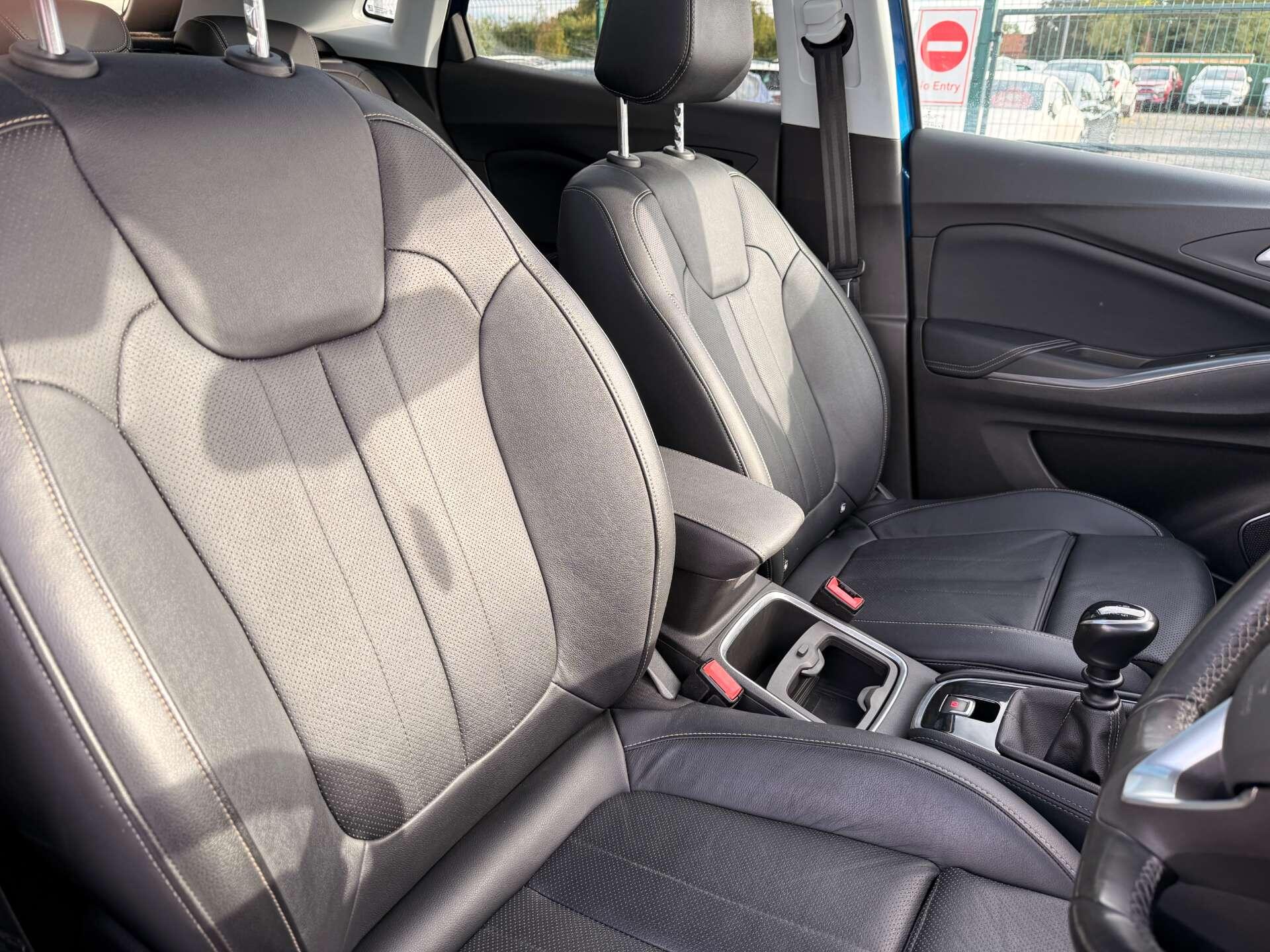 Vauxhall Grandland X view 46