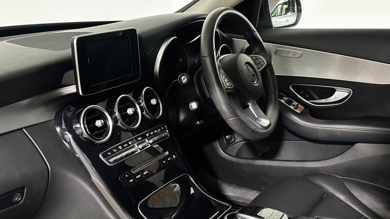Mercedes-Benz C Class view 12